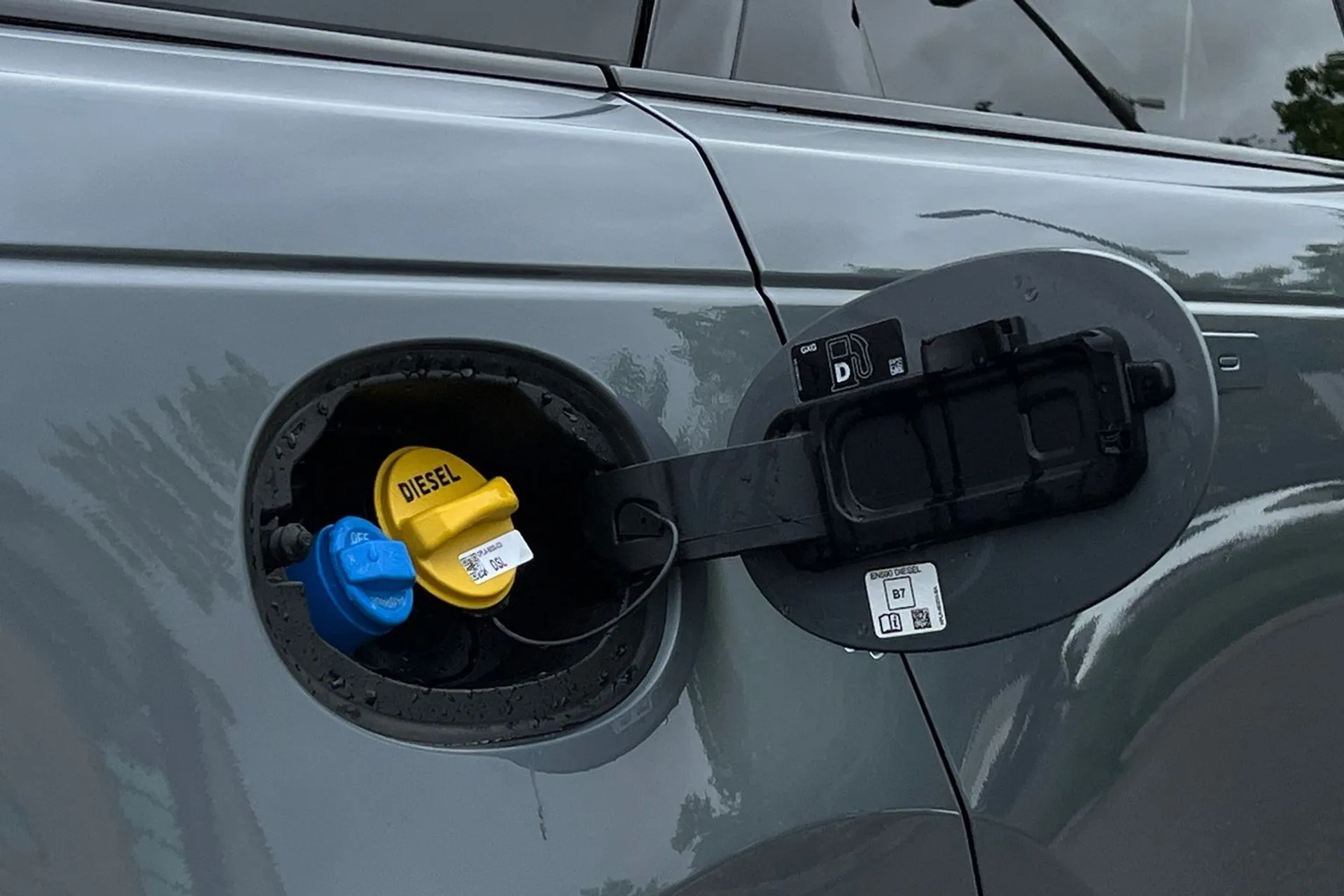 LAND ROVER RANGE ROVER VELAR thumbnail image number 26