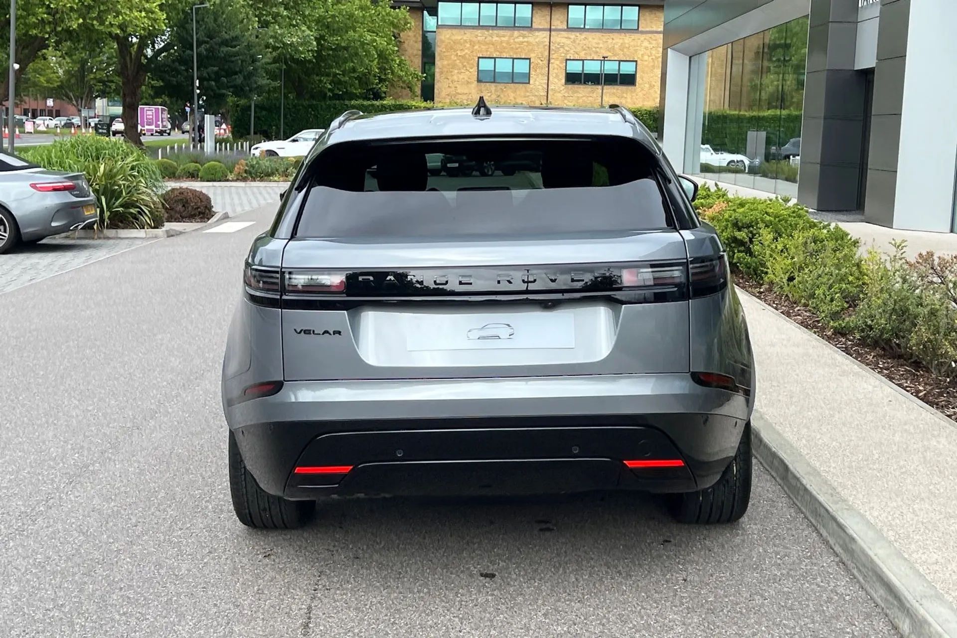 LAND ROVER RANGE ROVER VELAR thumbnail image number 12