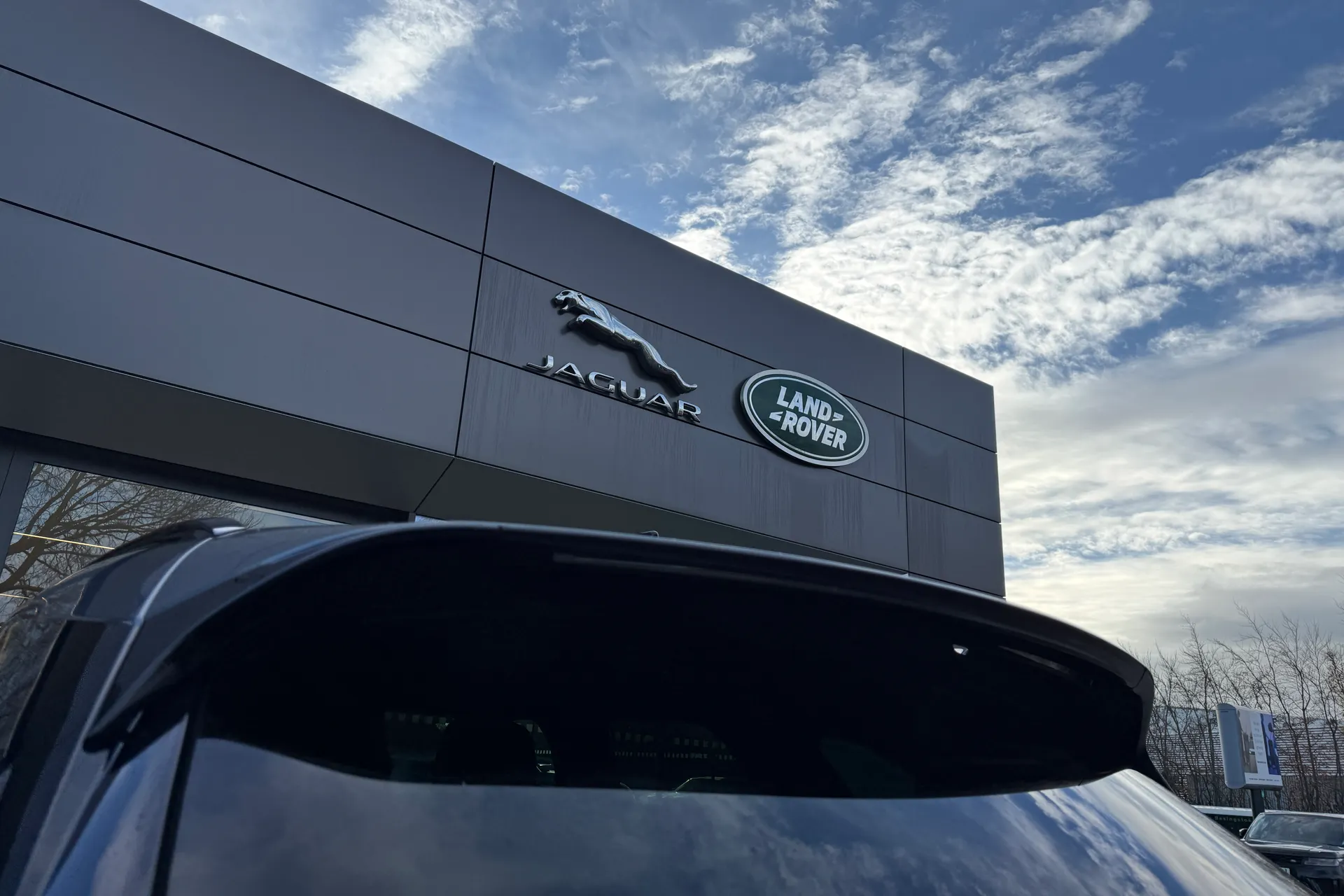 LAND ROVER RANGE ROVER VELAR thumbnail image number 35