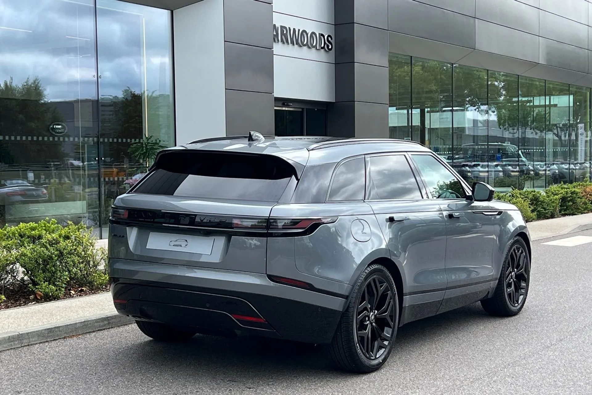 LAND ROVER RANGE ROVER VELAR thumbnail image number 10