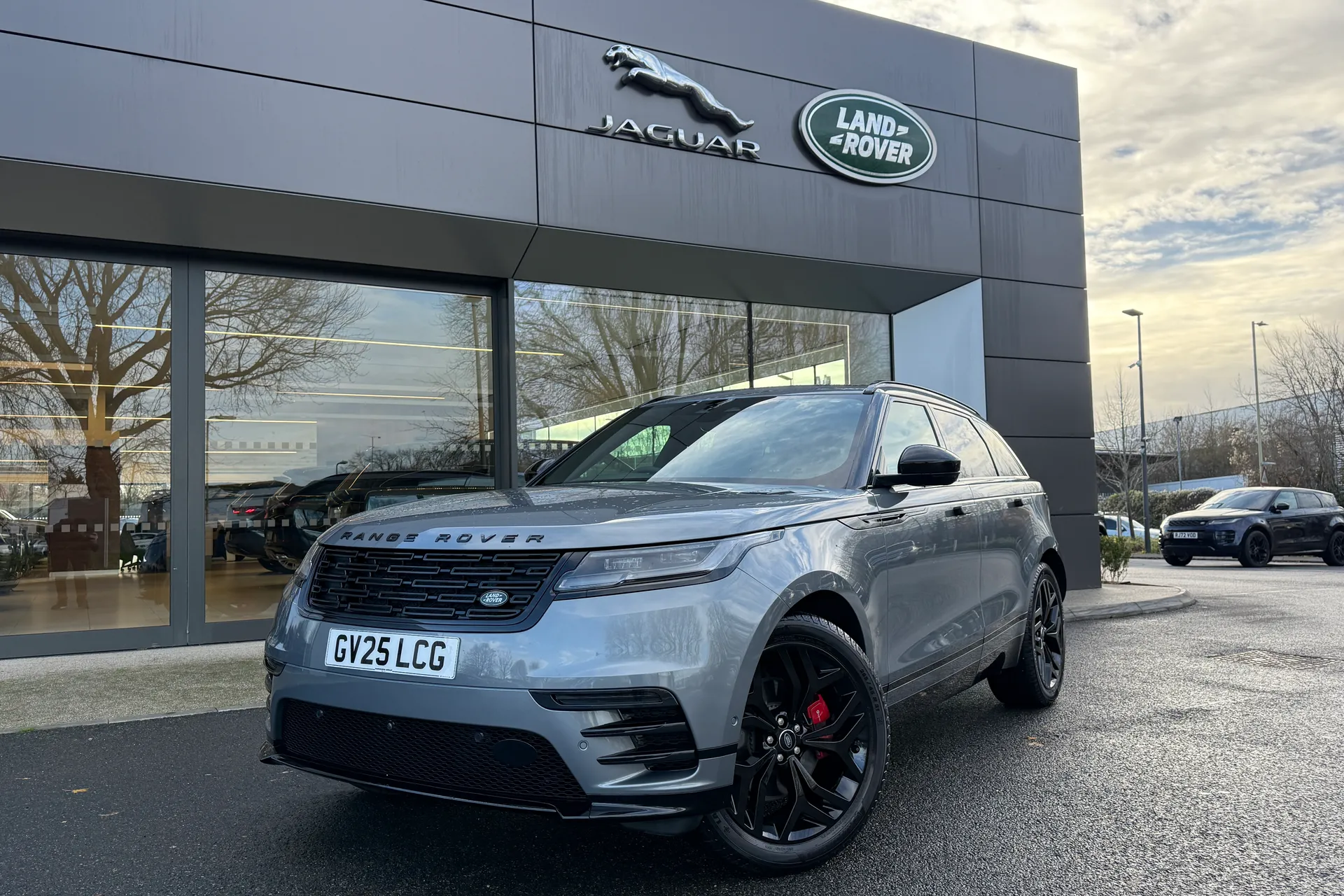 LAND ROVER RANGE ROVER VELAR thumbnail image number 31