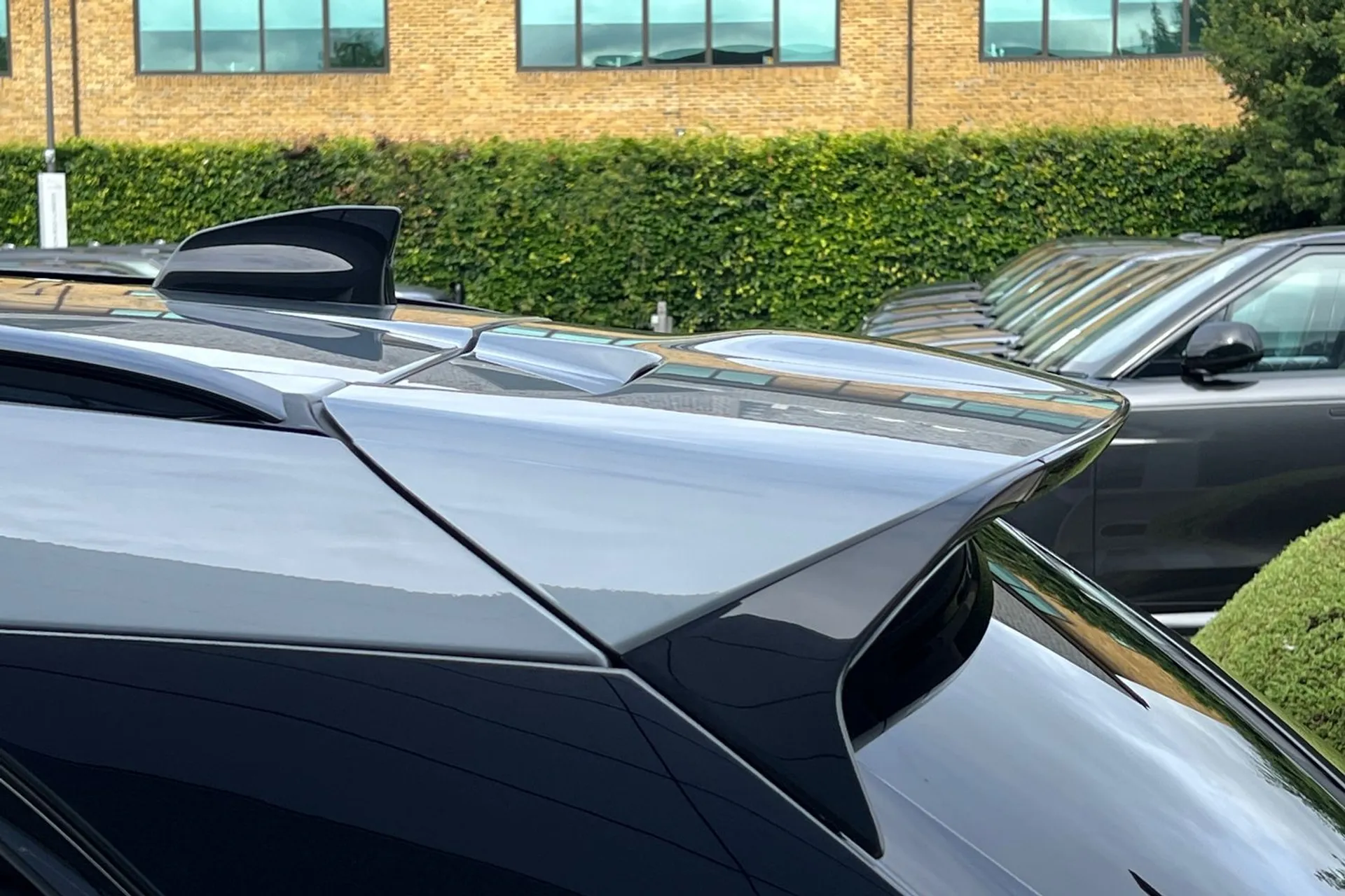 LAND ROVER RANGE ROVER VELAR thumbnail image number 23