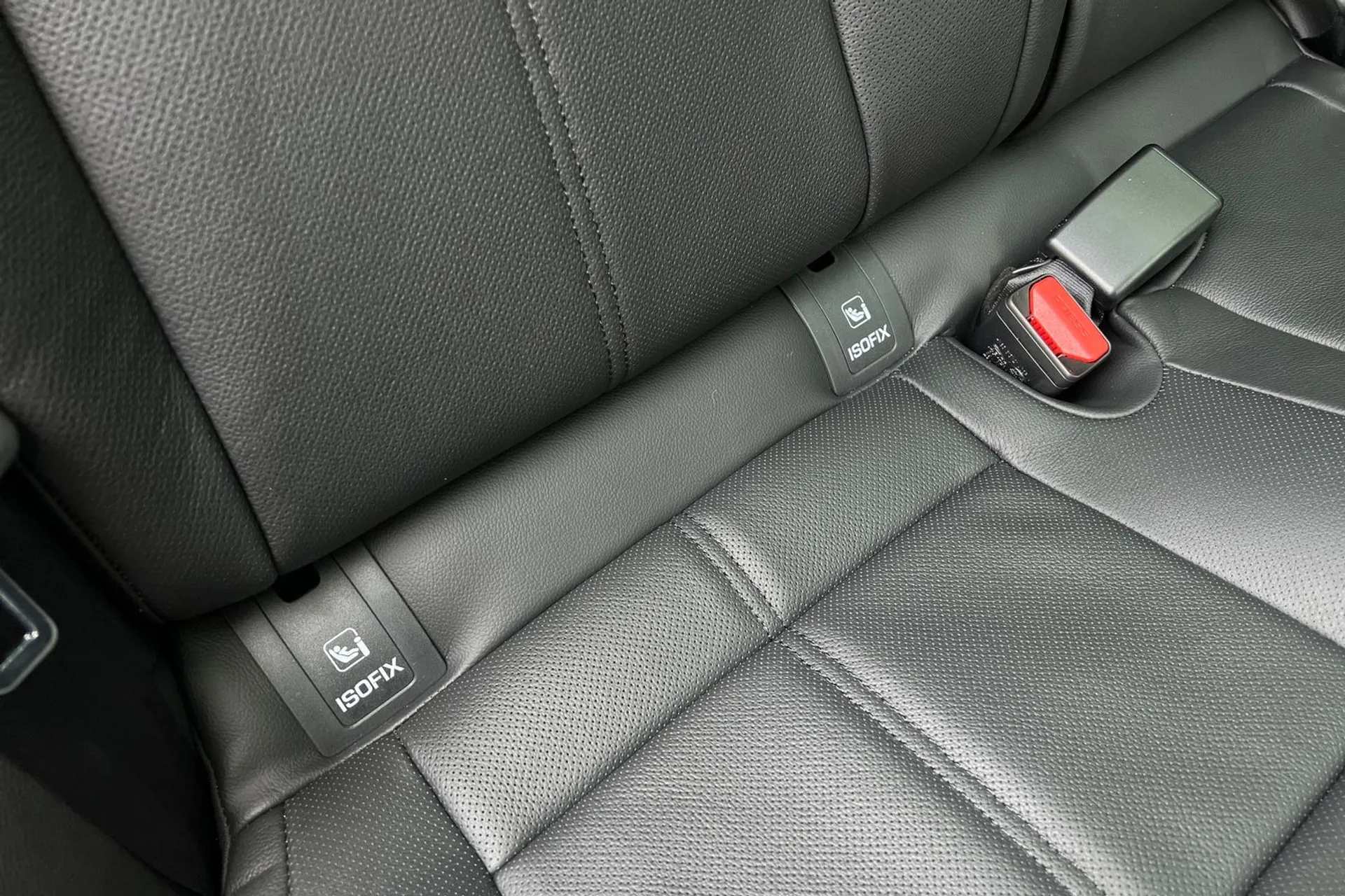 LAND ROVER RANGE ROVER VELAR thumbnail image number 40