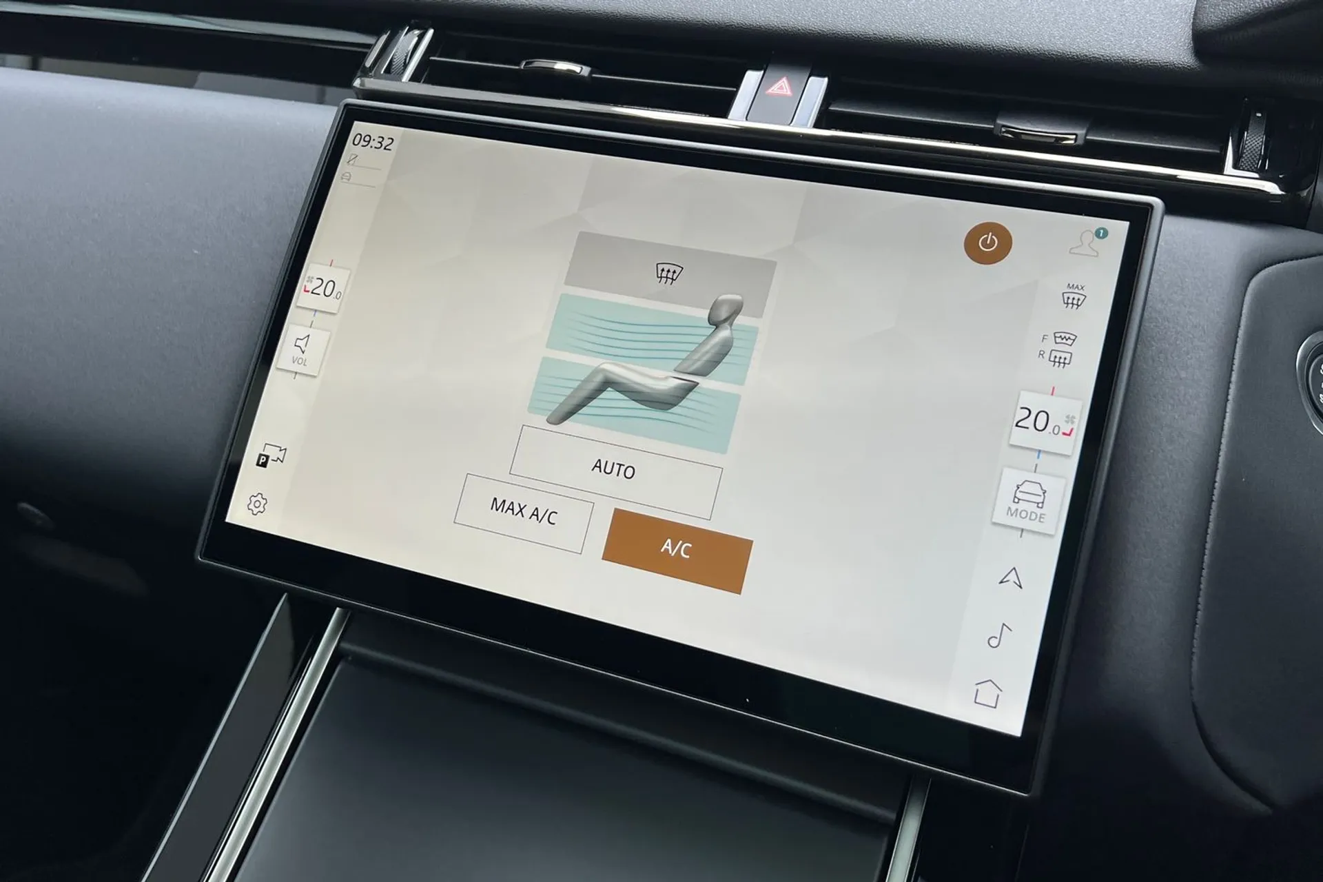 LAND ROVER RANGE ROVER VELAR thumbnail image number 60