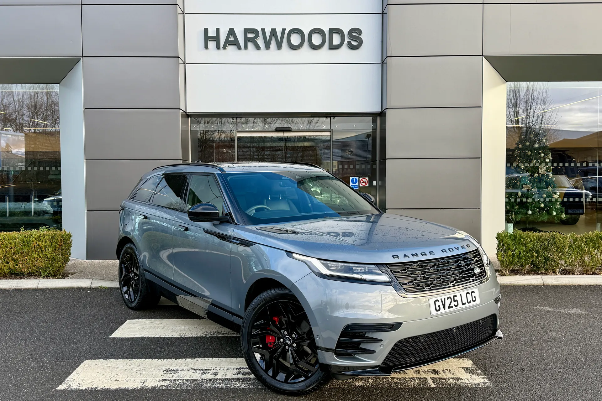 LAND ROVER RANGE ROVER VELAR focused image