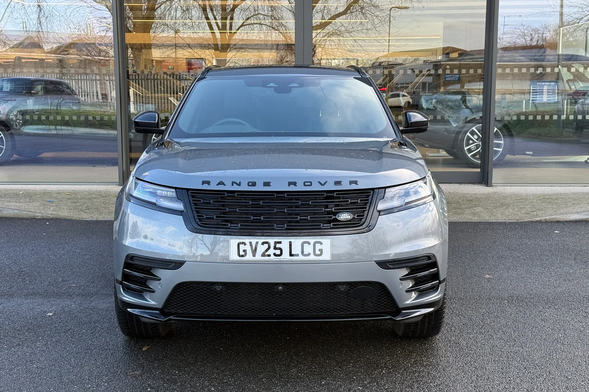 LAND ROVER RANGE ROVER VELAR thumbnail image number 9