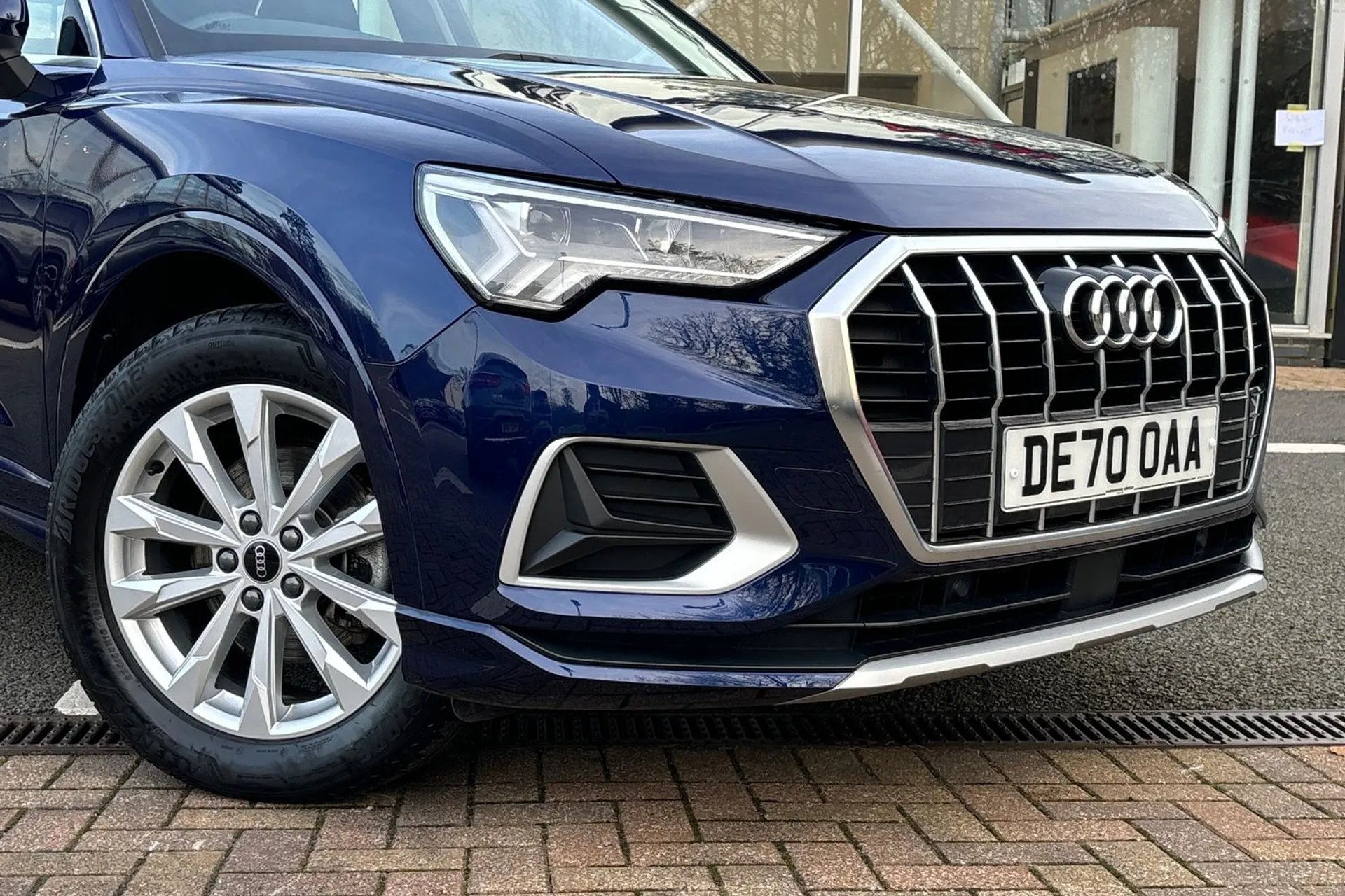 Audi Q3 thumbnail image number 5