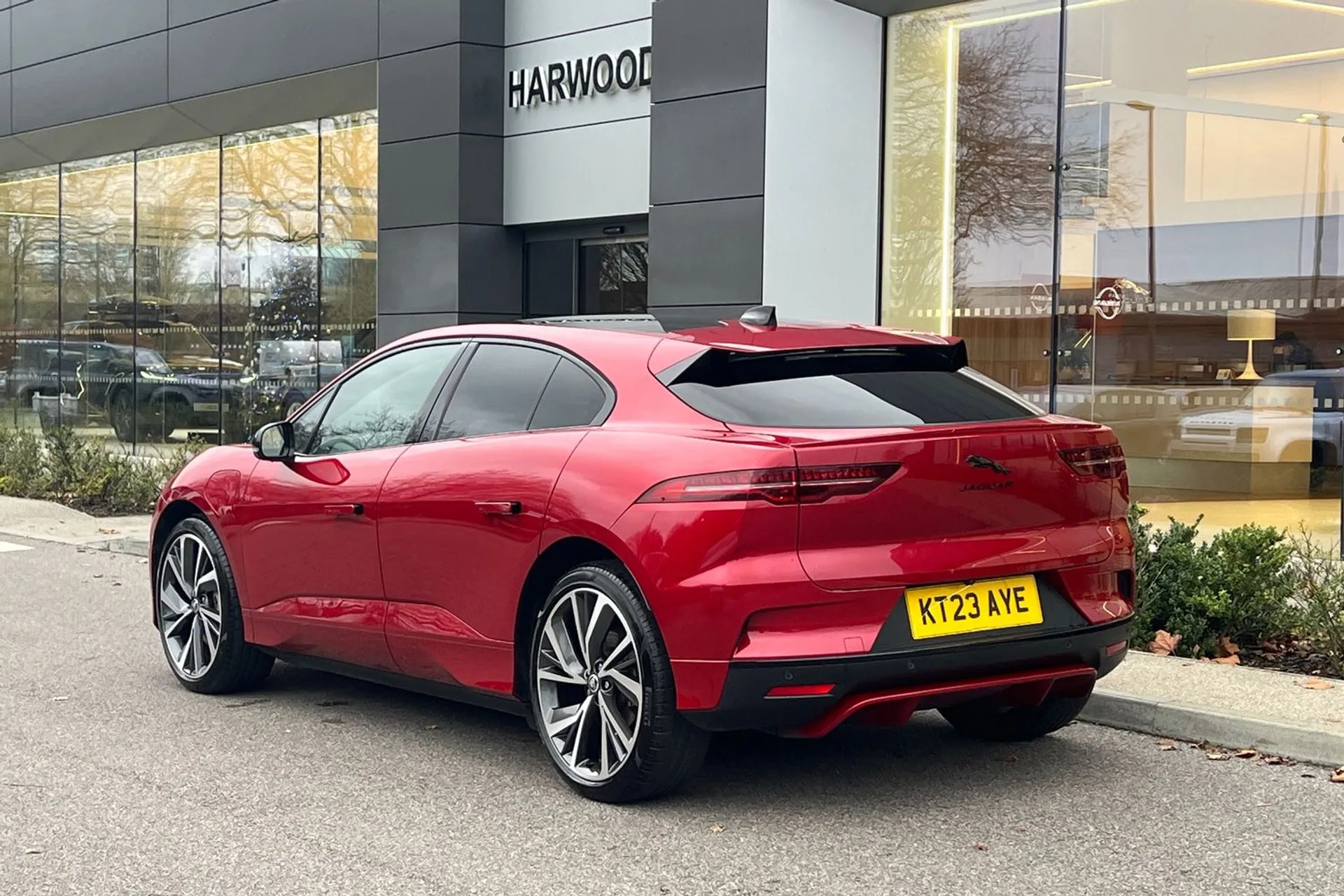 Jaguar I-PACE thumbnail image number 14