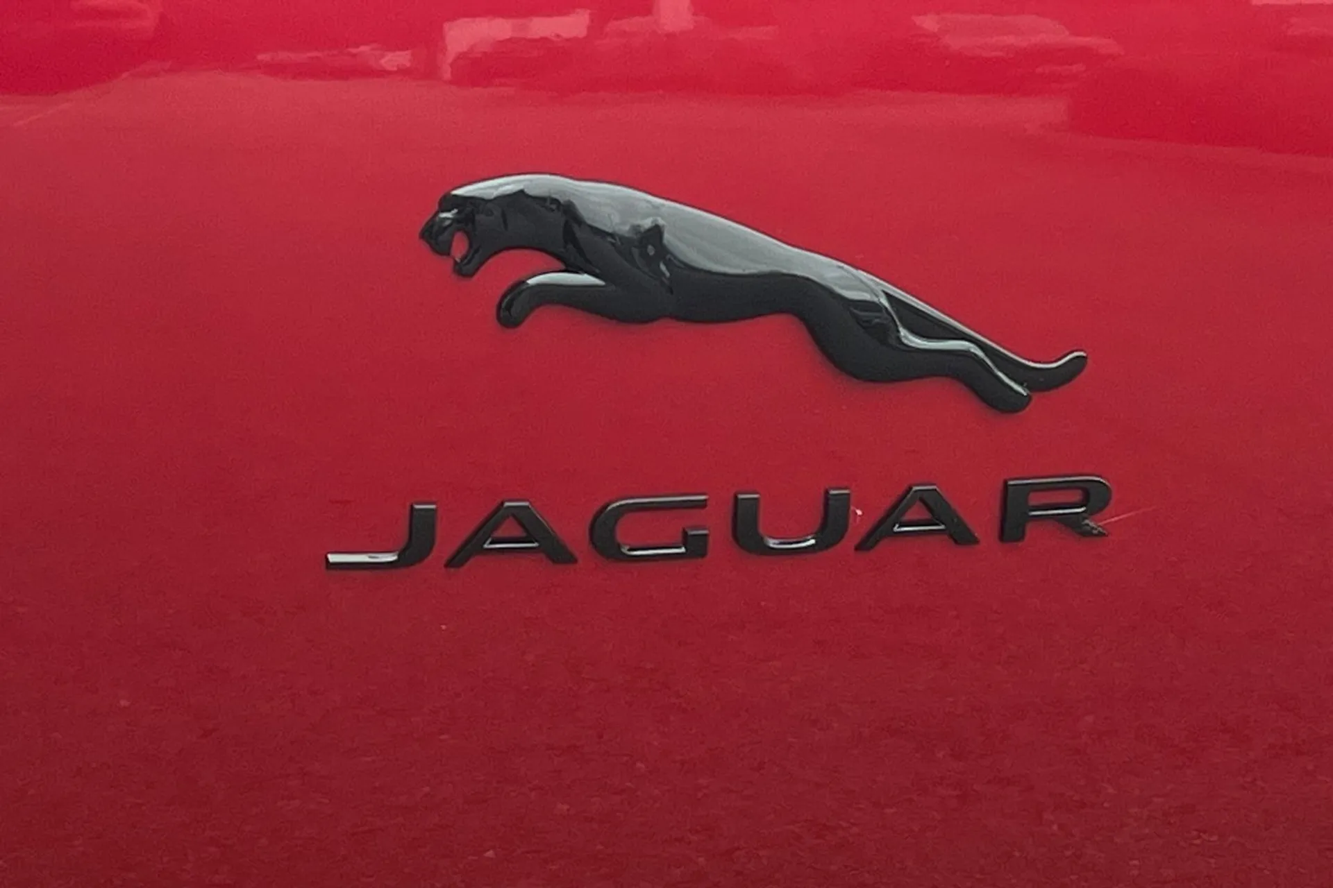 Jaguar I-PACE thumbnail image number 31