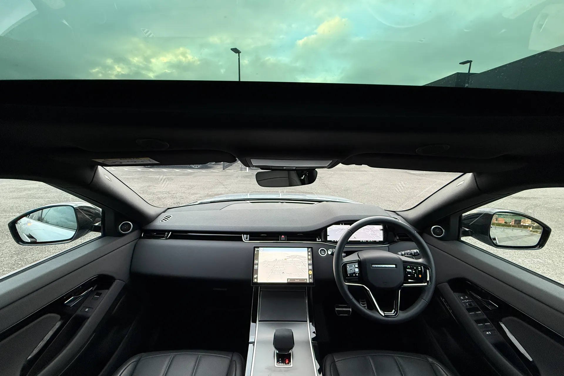 LAND ROVER RANGE ROVER EVOQUE thumbnail image number 4