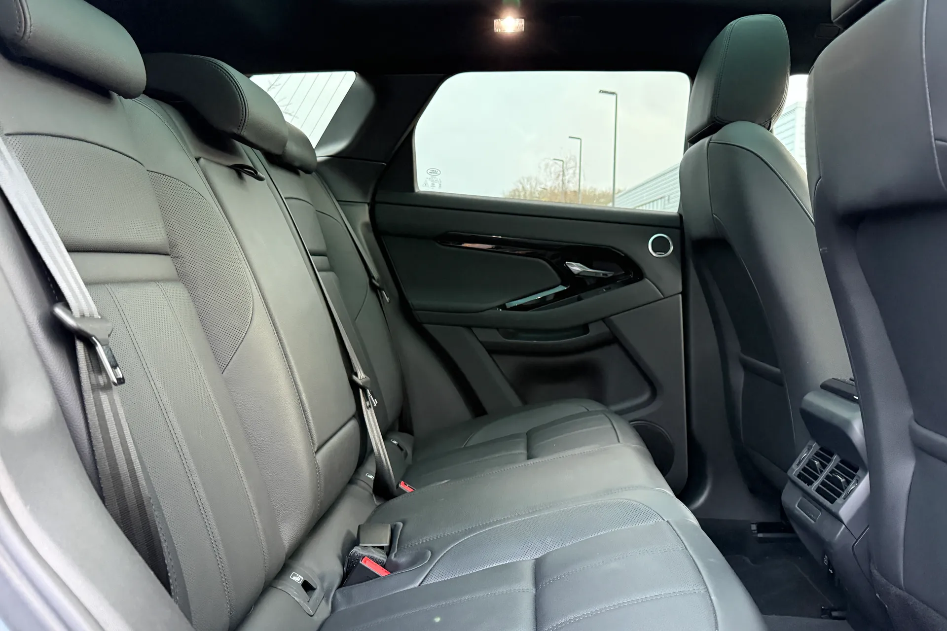 LAND ROVER RANGE ROVER EVOQUE thumbnail image number 28