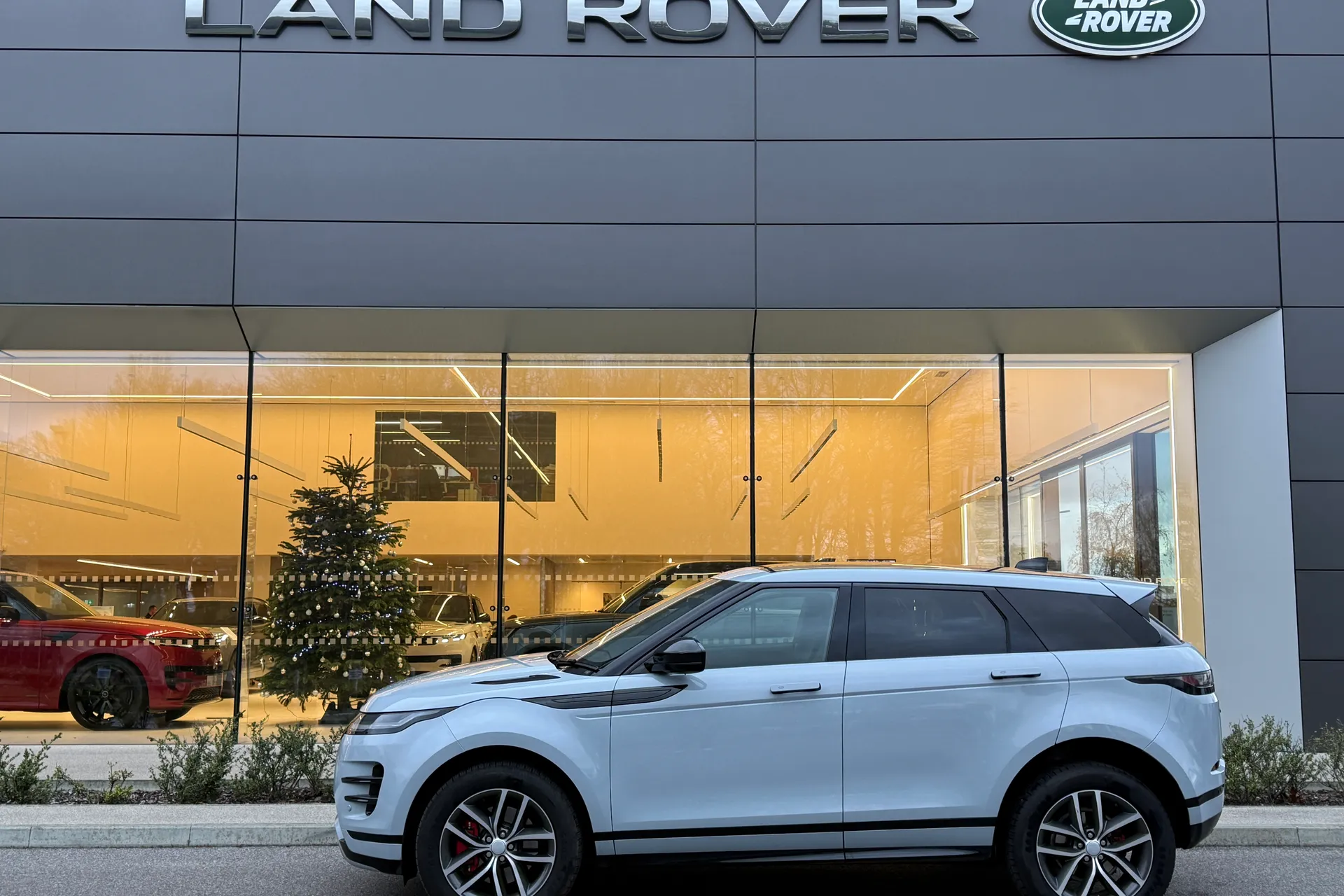 LAND ROVER RANGE ROVER EVOQUE thumbnail image number 9