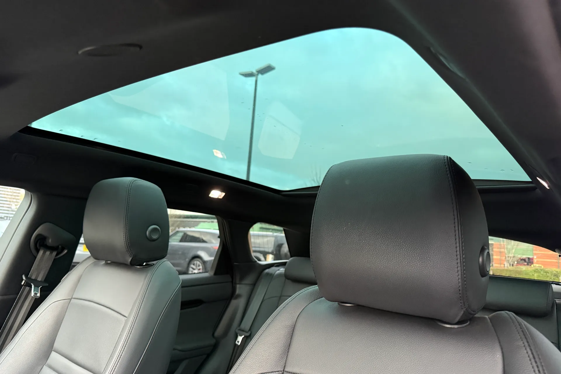 LAND ROVER RANGE ROVER EVOQUE thumbnail image number 5