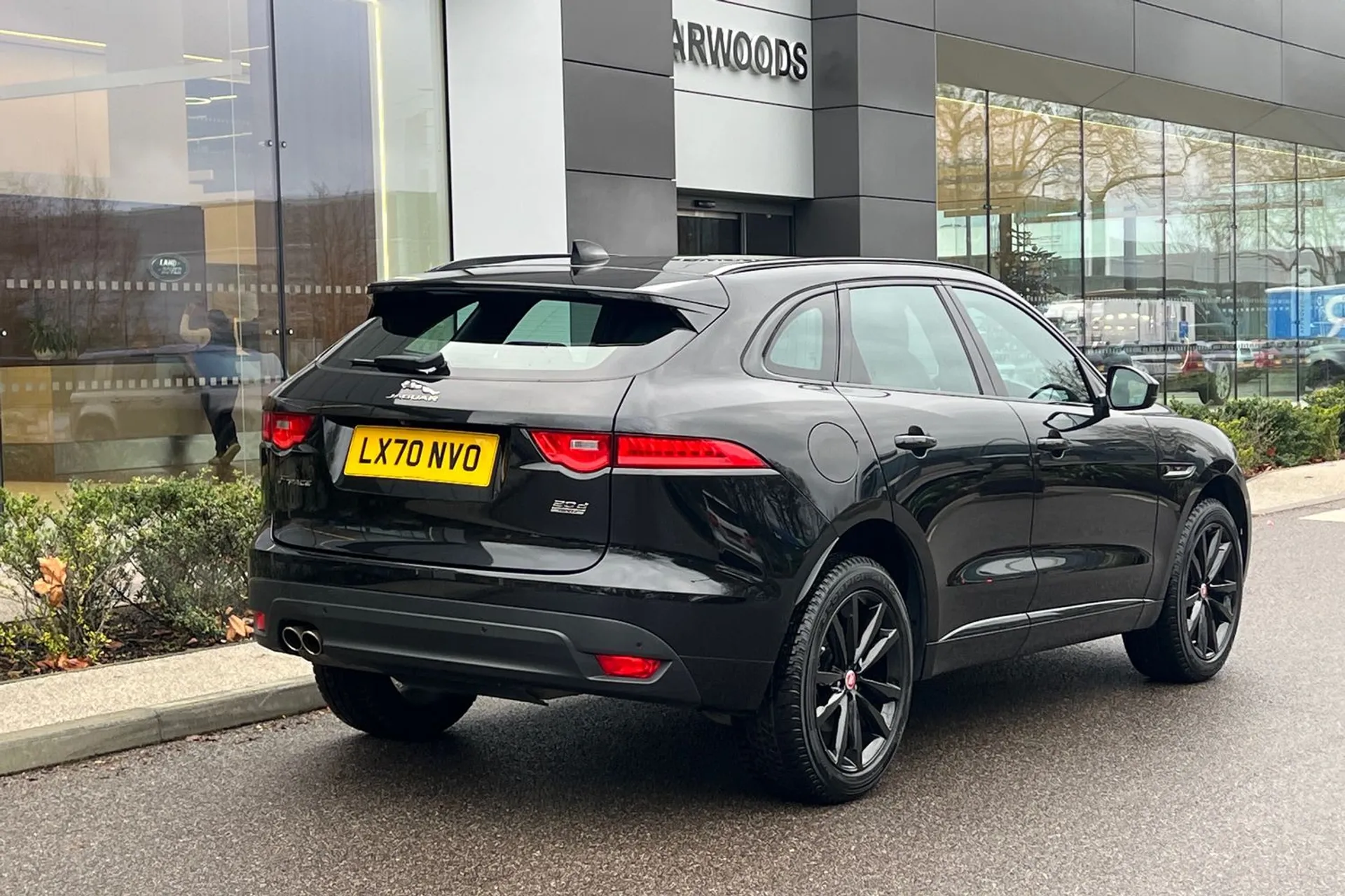 Jaguar F-PACE thumbnail image number 9