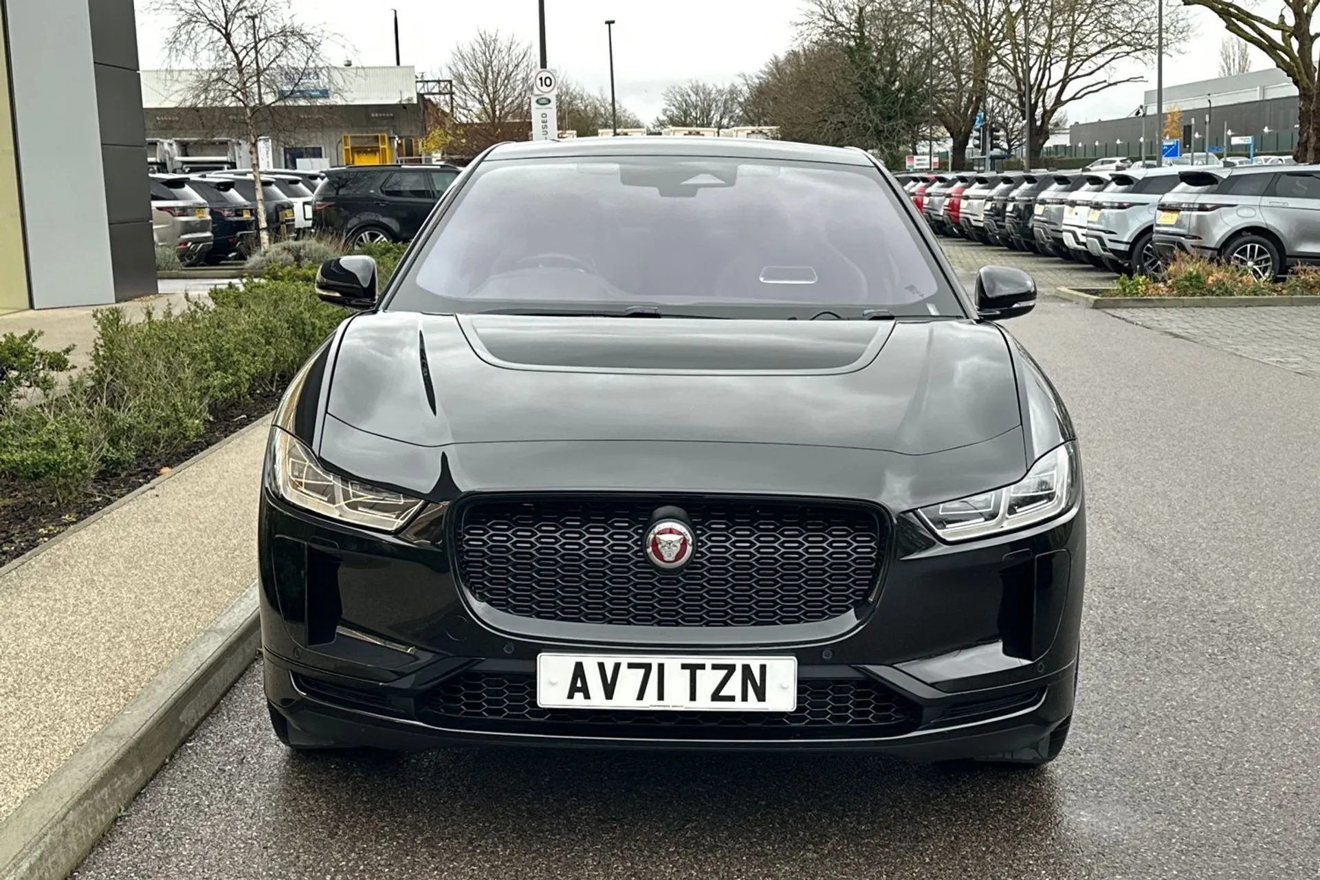 Jaguar I-PACE thumbnail image number 14