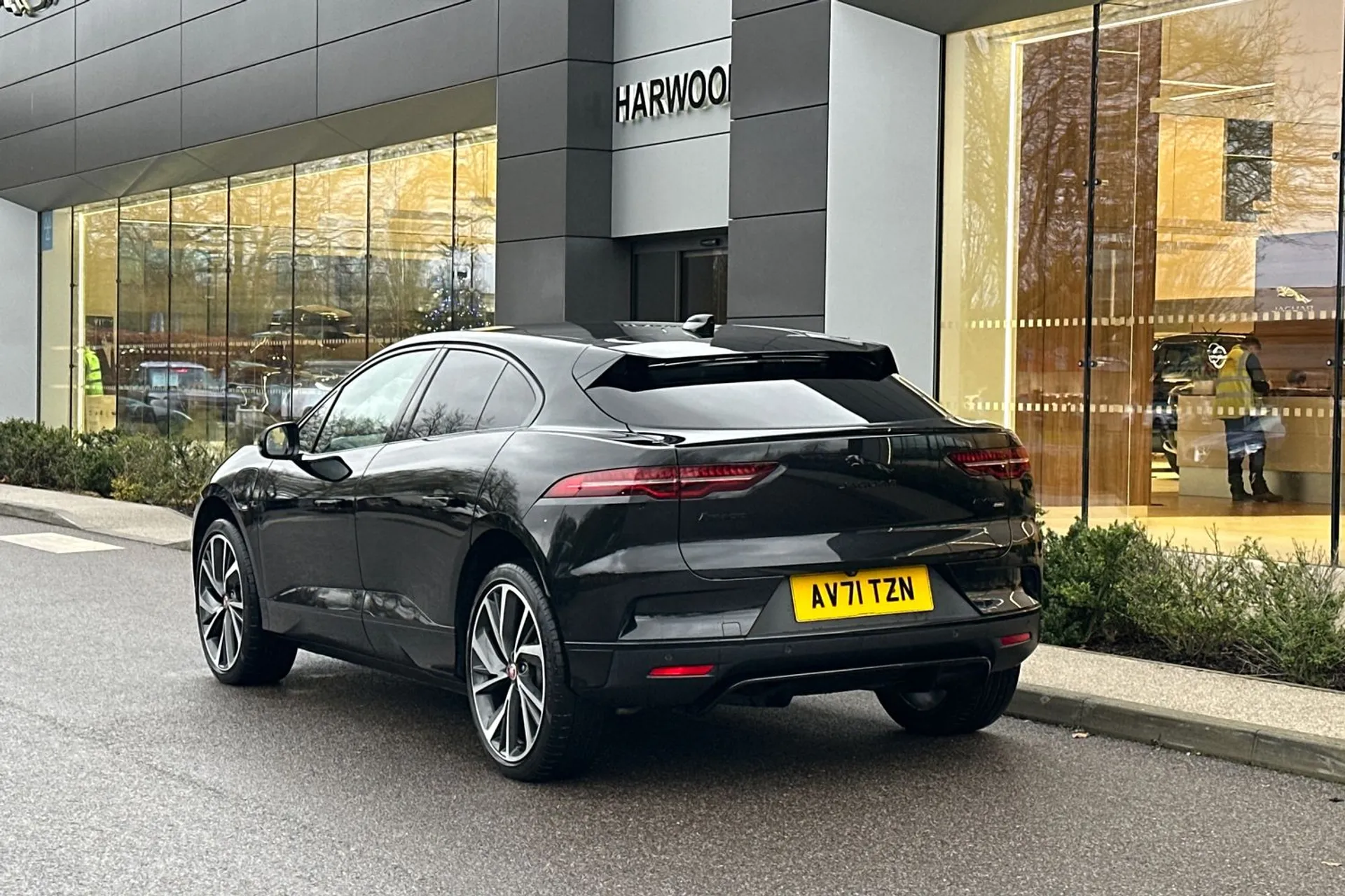 Jaguar I-PACE thumbnail image number 12