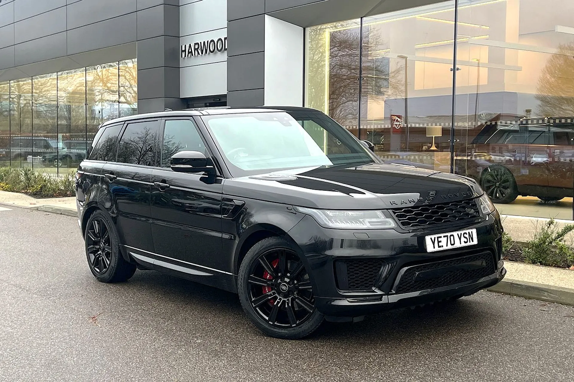 LAND ROVER RANGE ROVER SPORT focused image