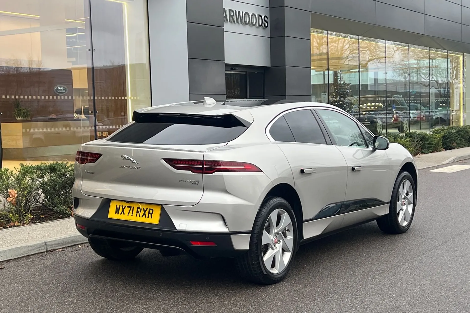 Jaguar I-PACE thumbnail image number 9