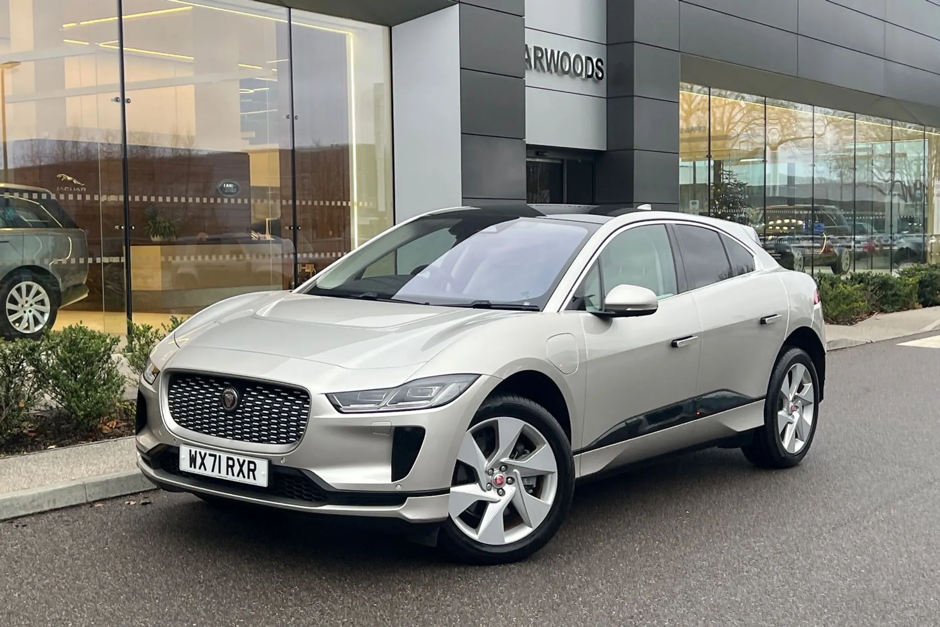 Jaguar I-PACE thumbnail image number 14