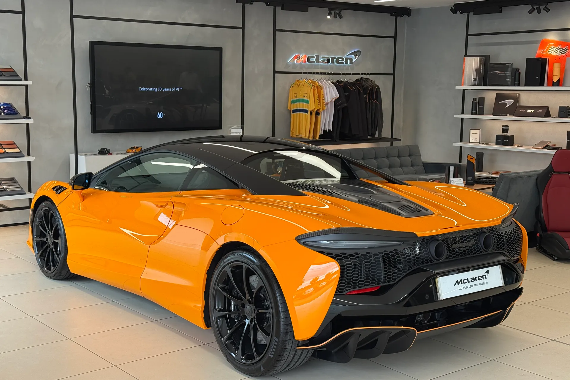 McLaren ARTURA thumbnail image number 48