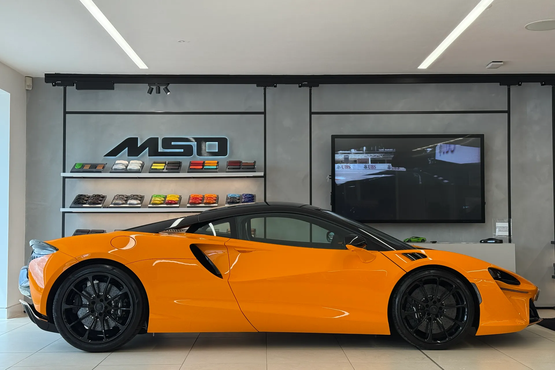 McLaren ARTURA thumbnail image number 3