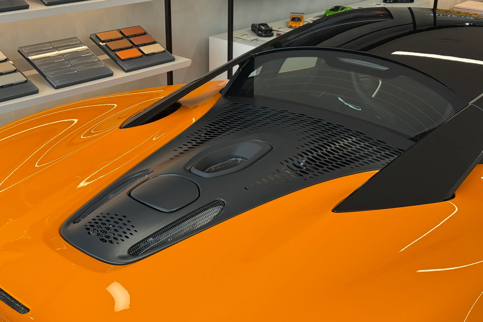 McLaren ARTURA thumbnail image number 36