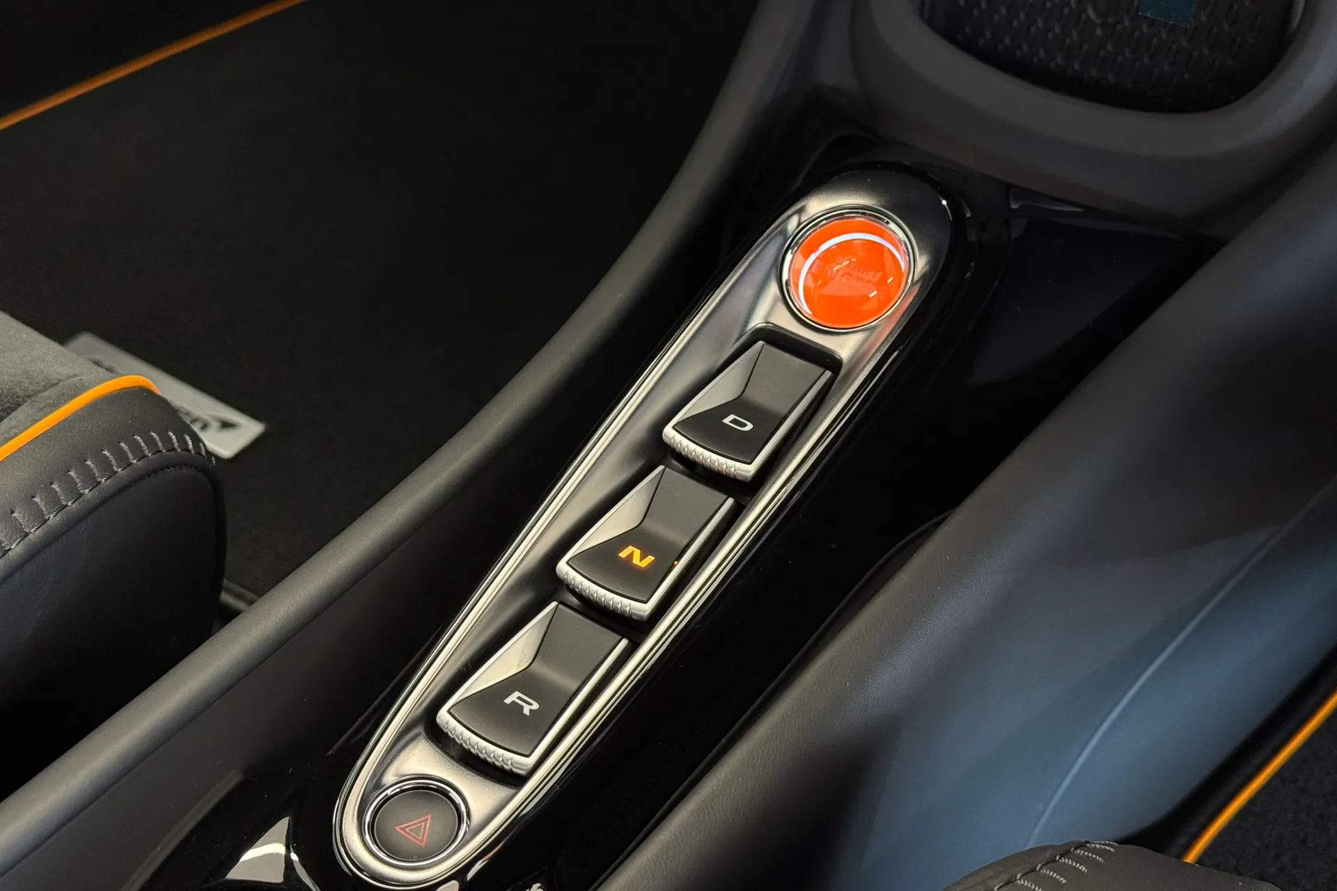 McLaren ARTURA thumbnail image number 30