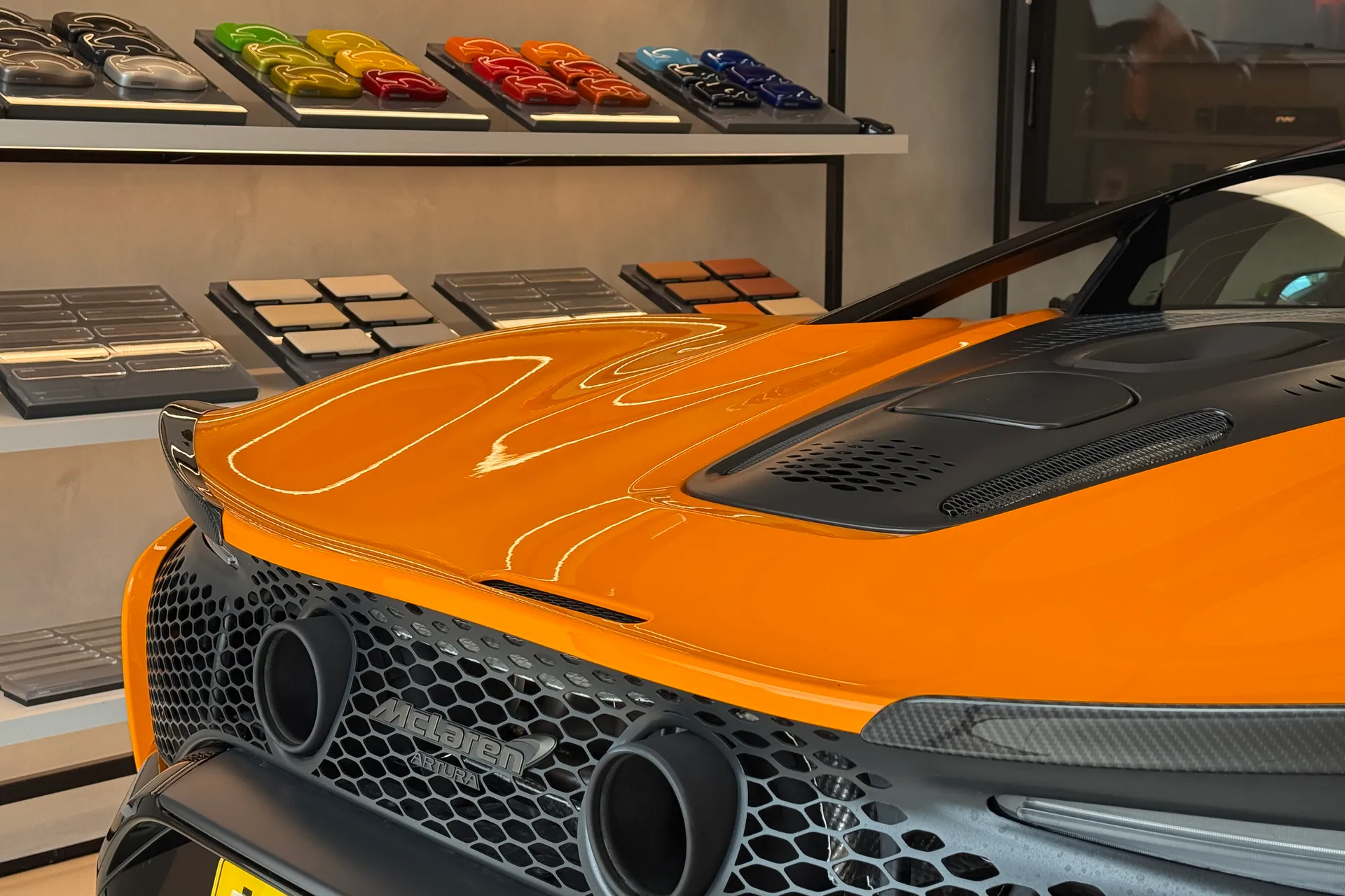 McLaren ARTURA thumbnail image number 35