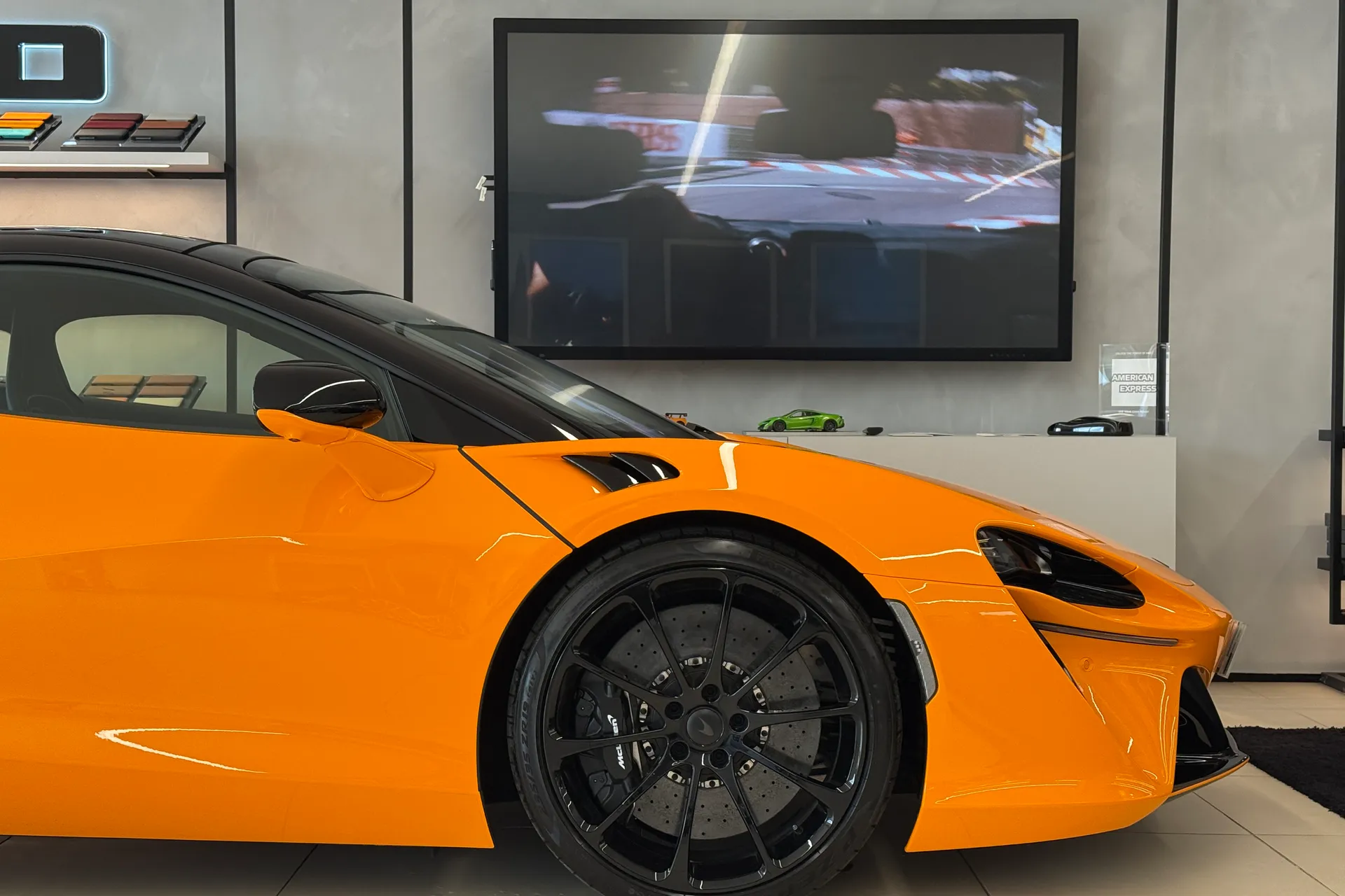McLaren ARTURA thumbnail image number 34