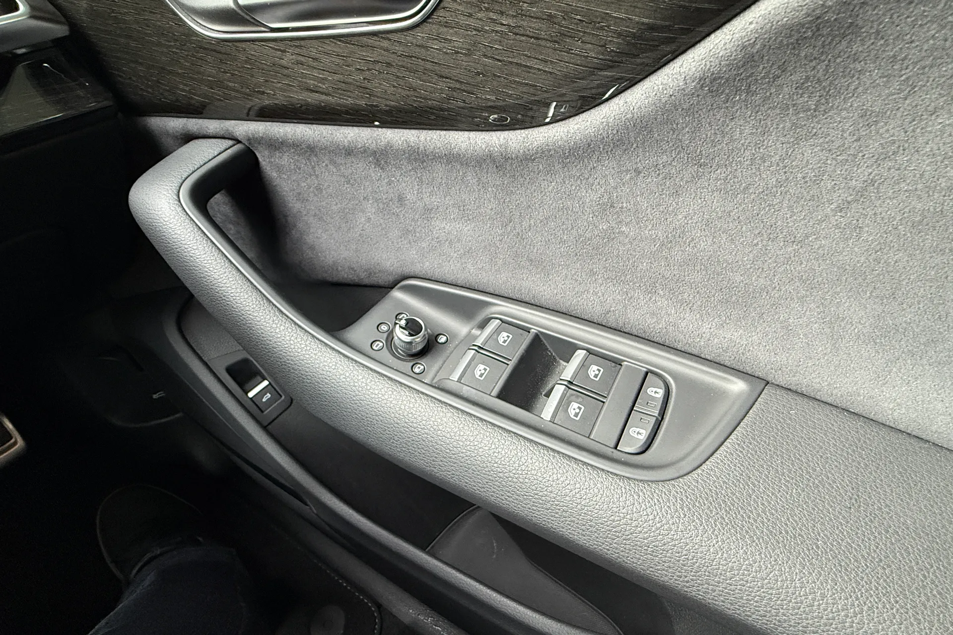 Audi Q7 thumbnail image number 59