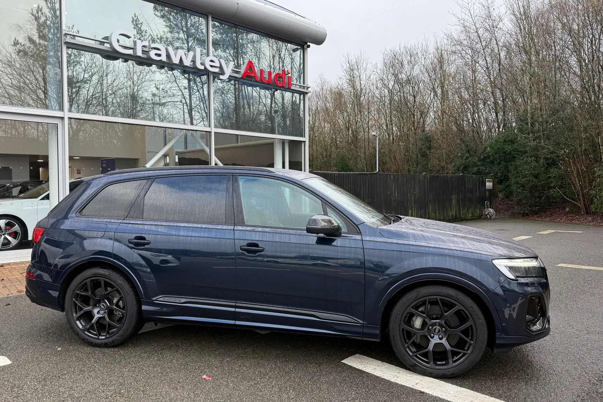 Audi Q7 thumbnail image number 2