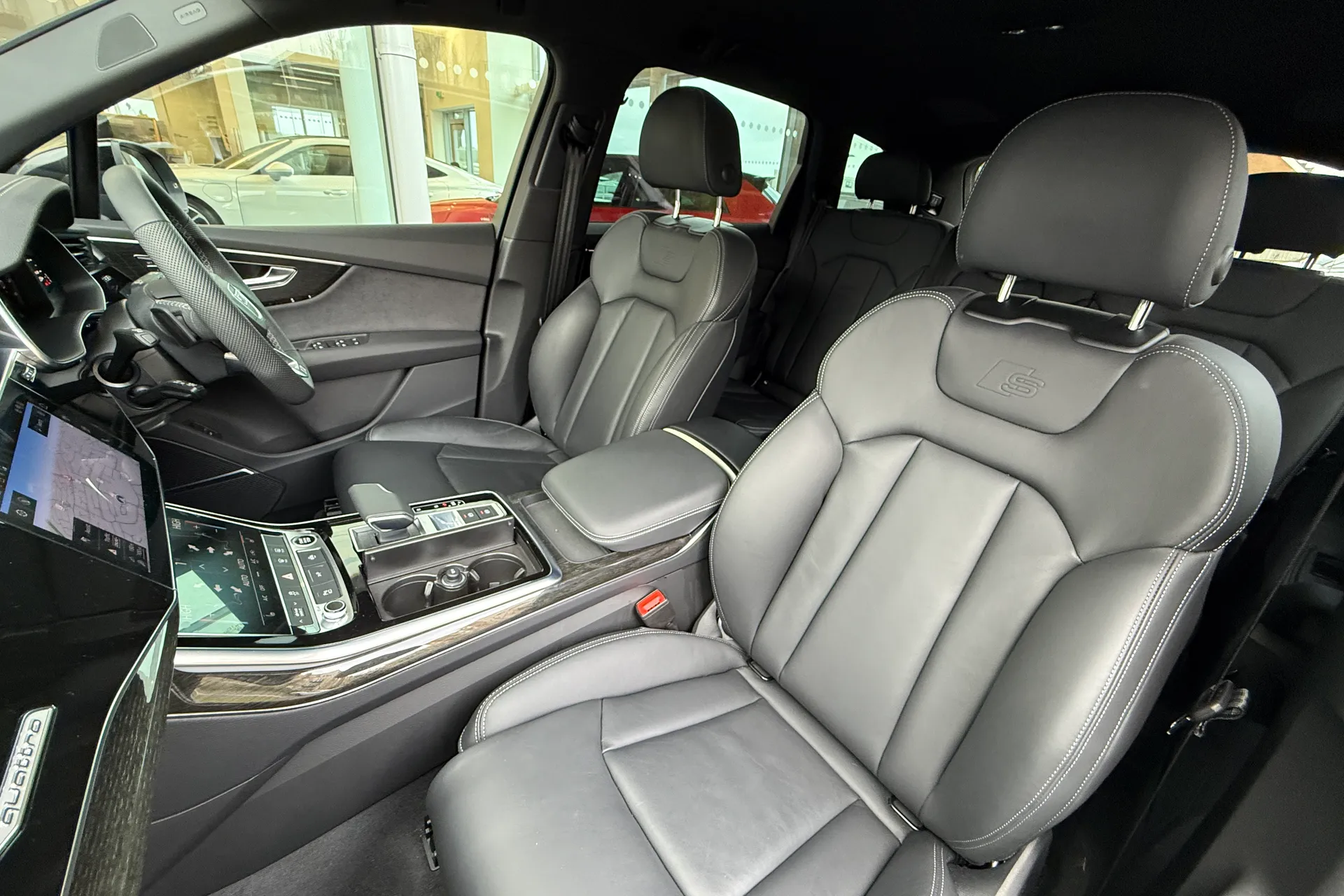 Audi Q7 thumbnail image number 16