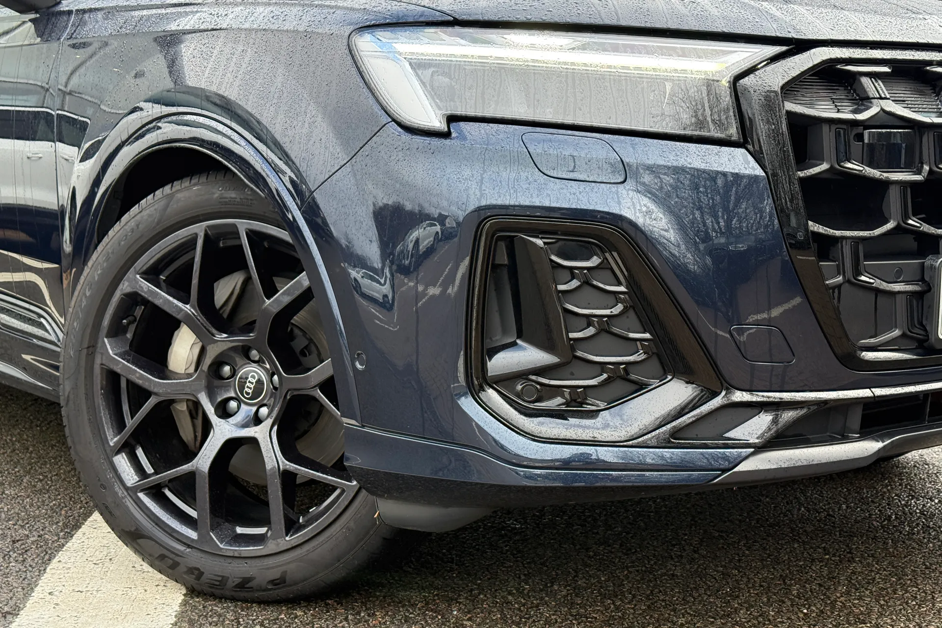 Audi Q7 thumbnail image number 30