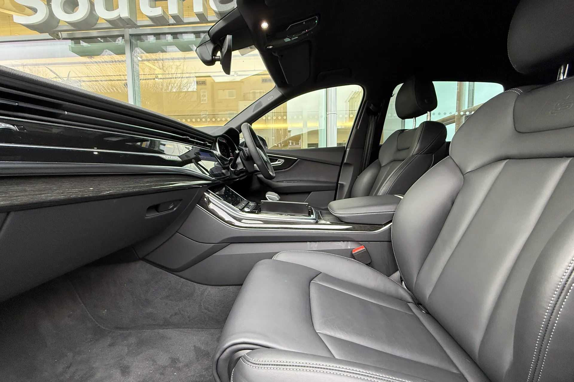 Audi Q7 thumbnail image number 15