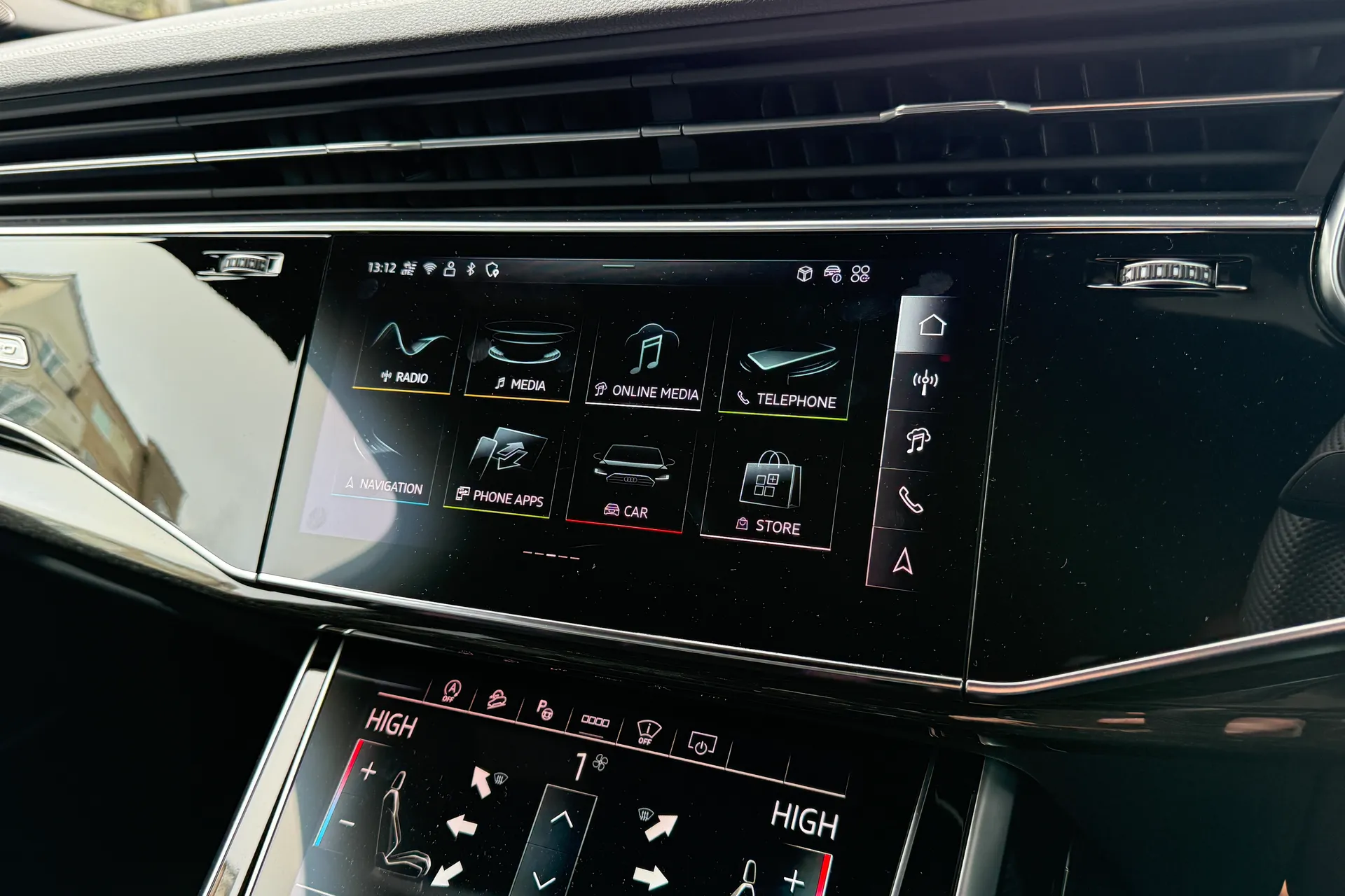 Audi Q7 thumbnail image number 41