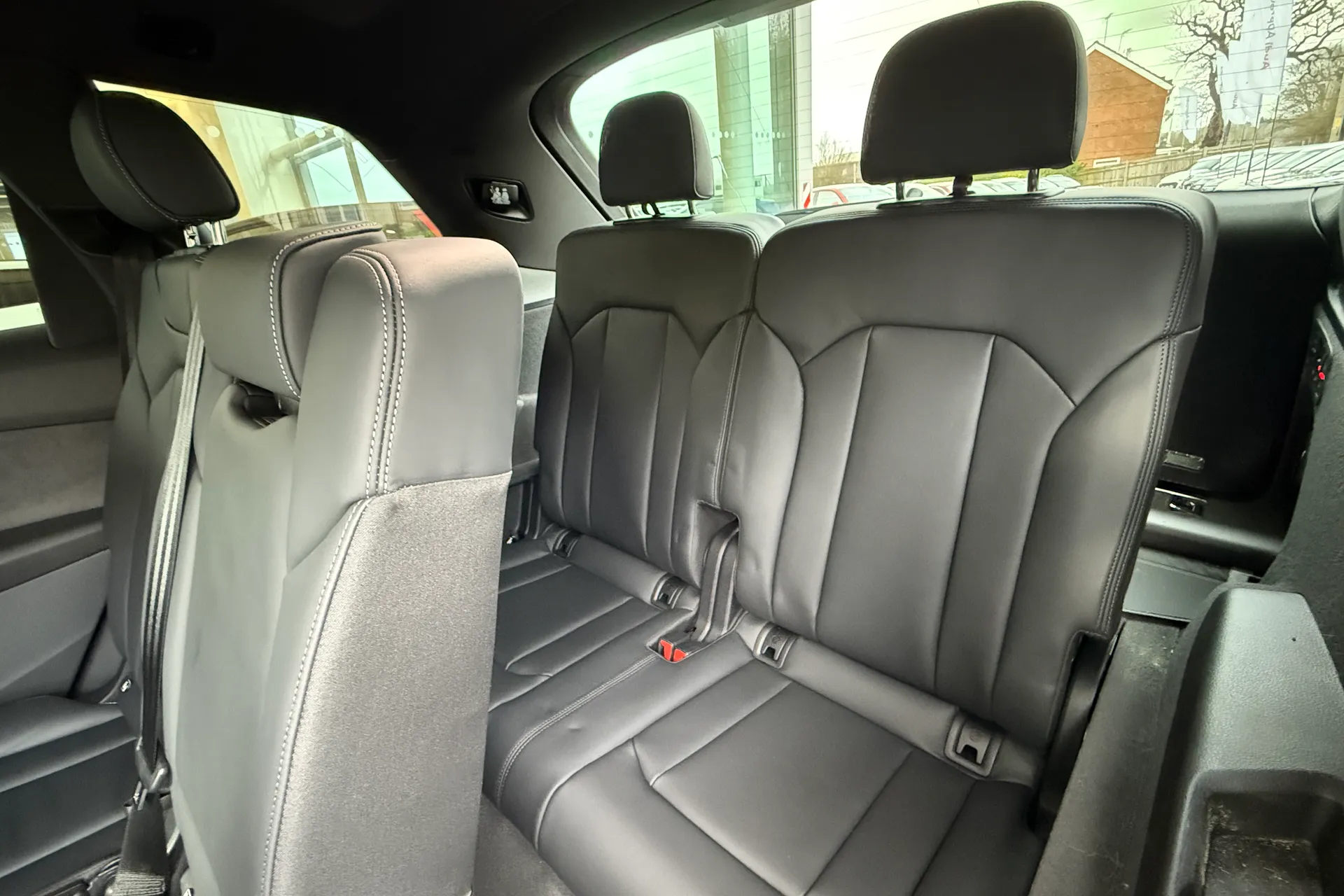 Audi Q7 thumbnail image number 29