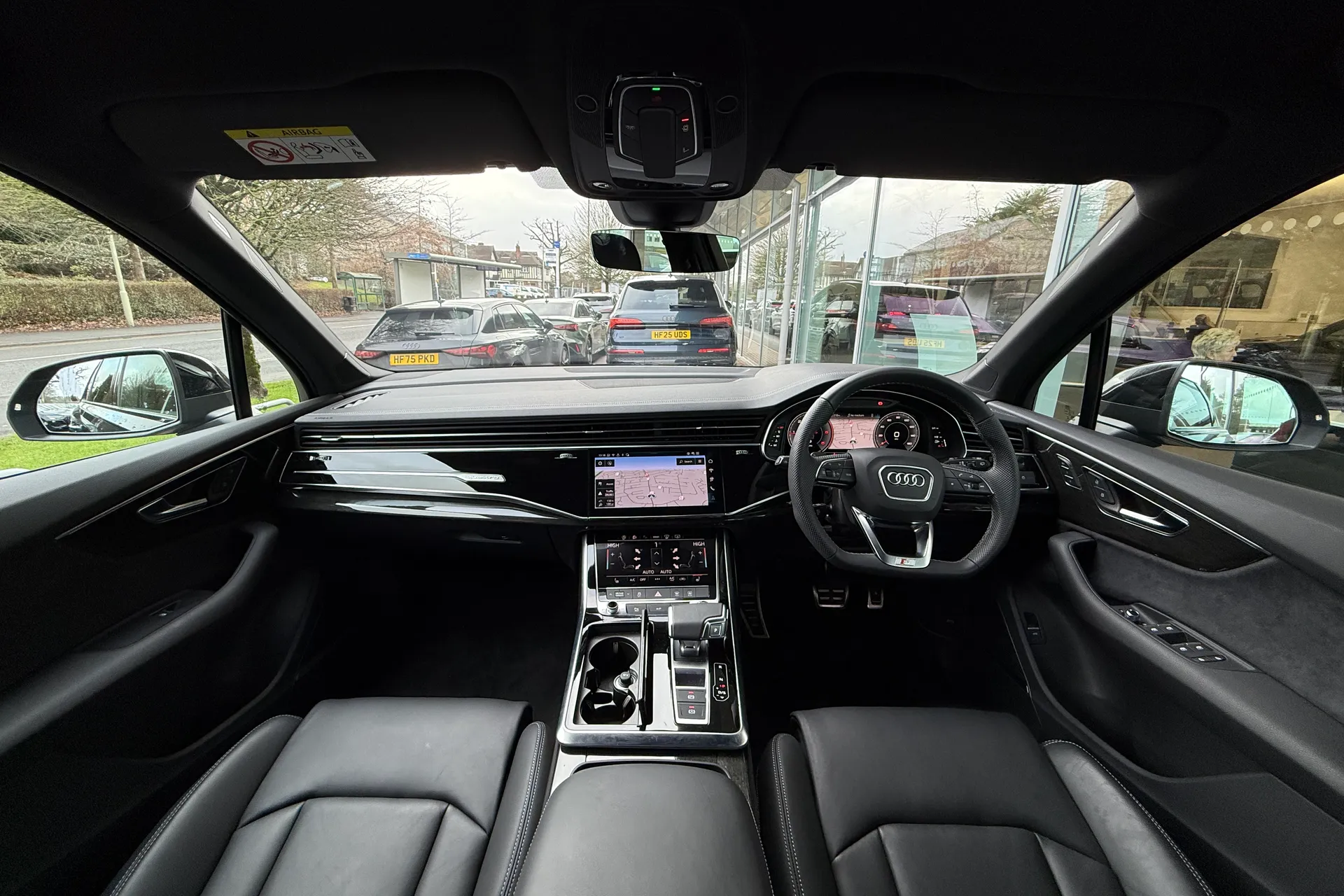 Audi Q7 thumbnail image number 3