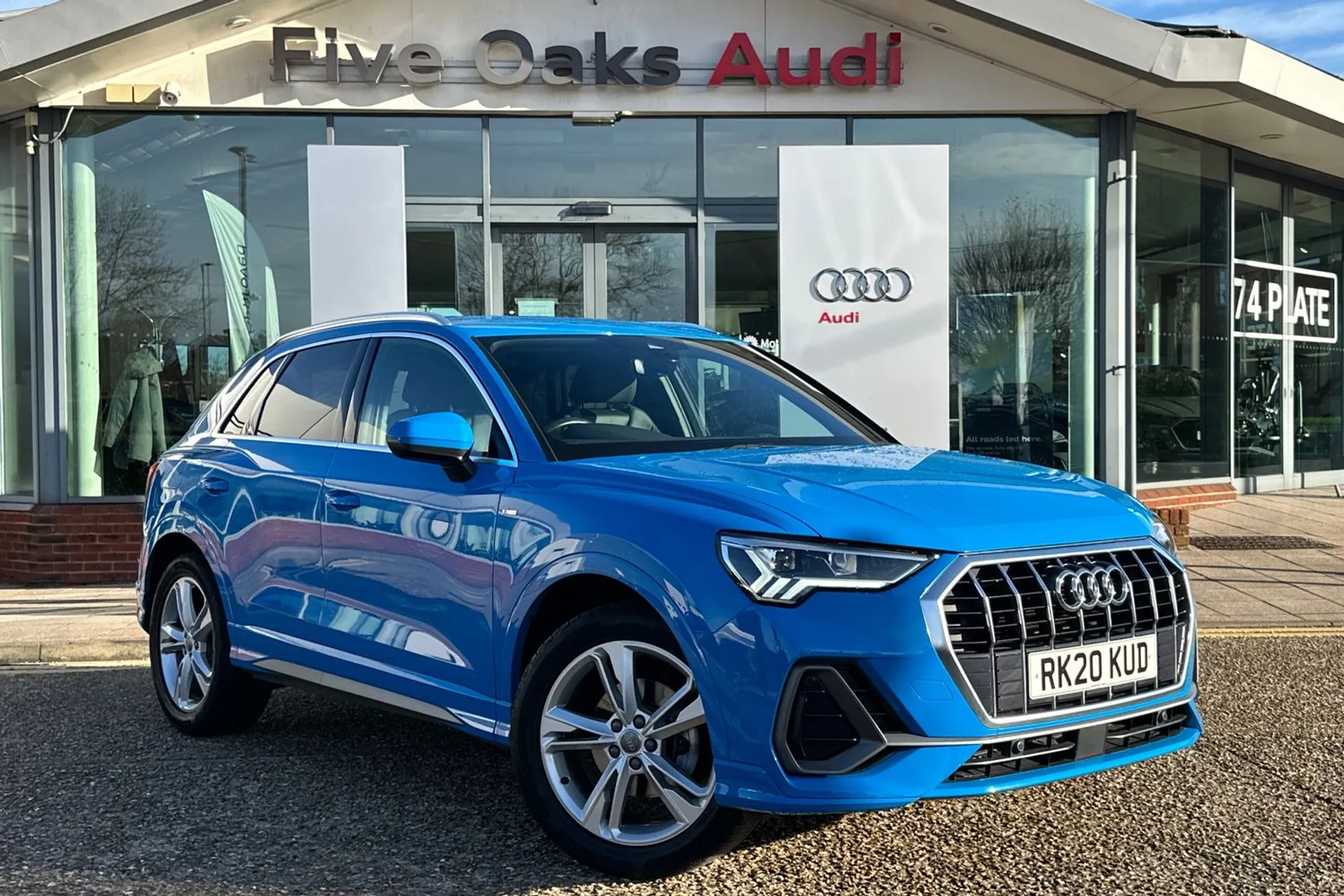 Audi Q3 focused image