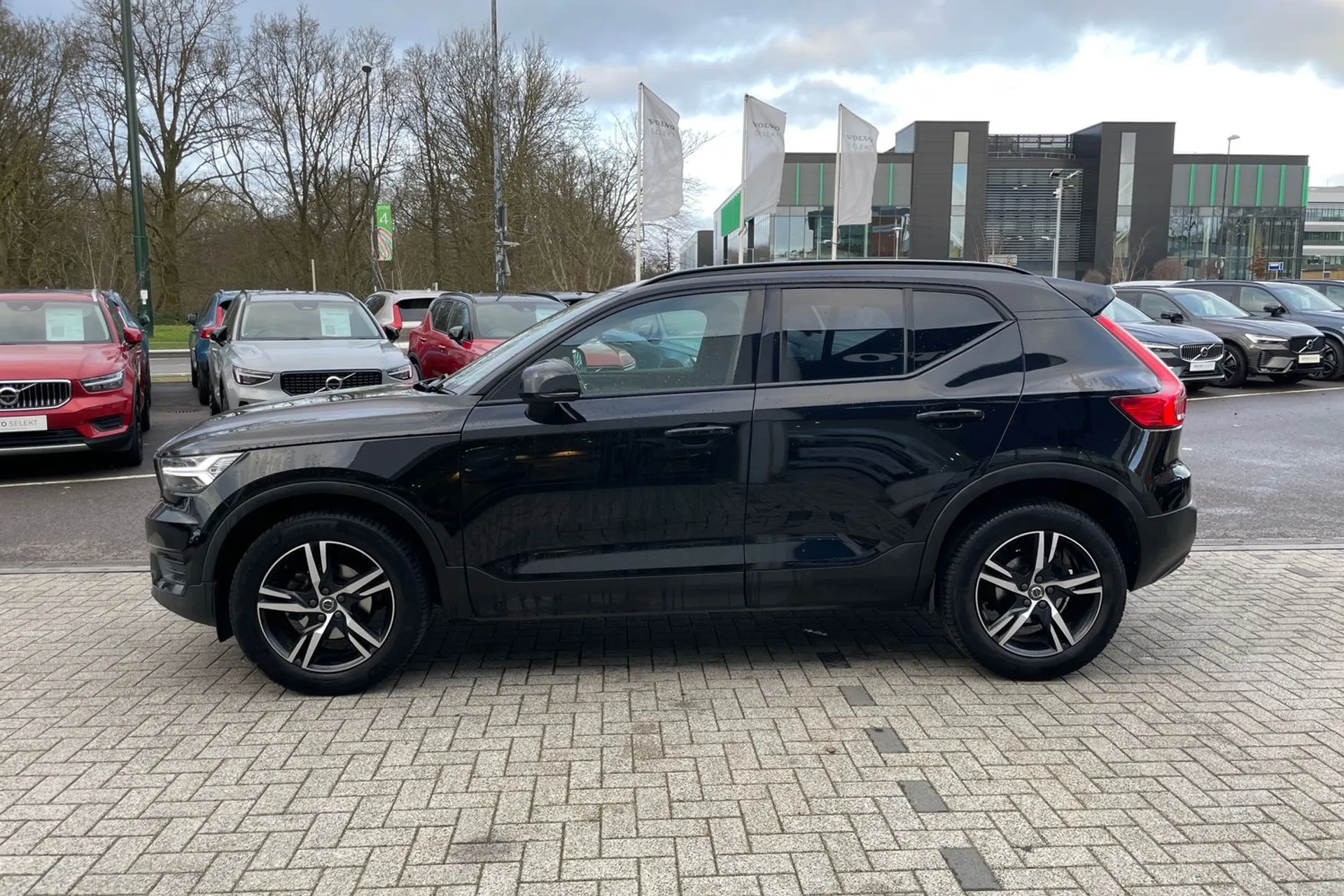 Volvo XC40 thumbnail image number 10