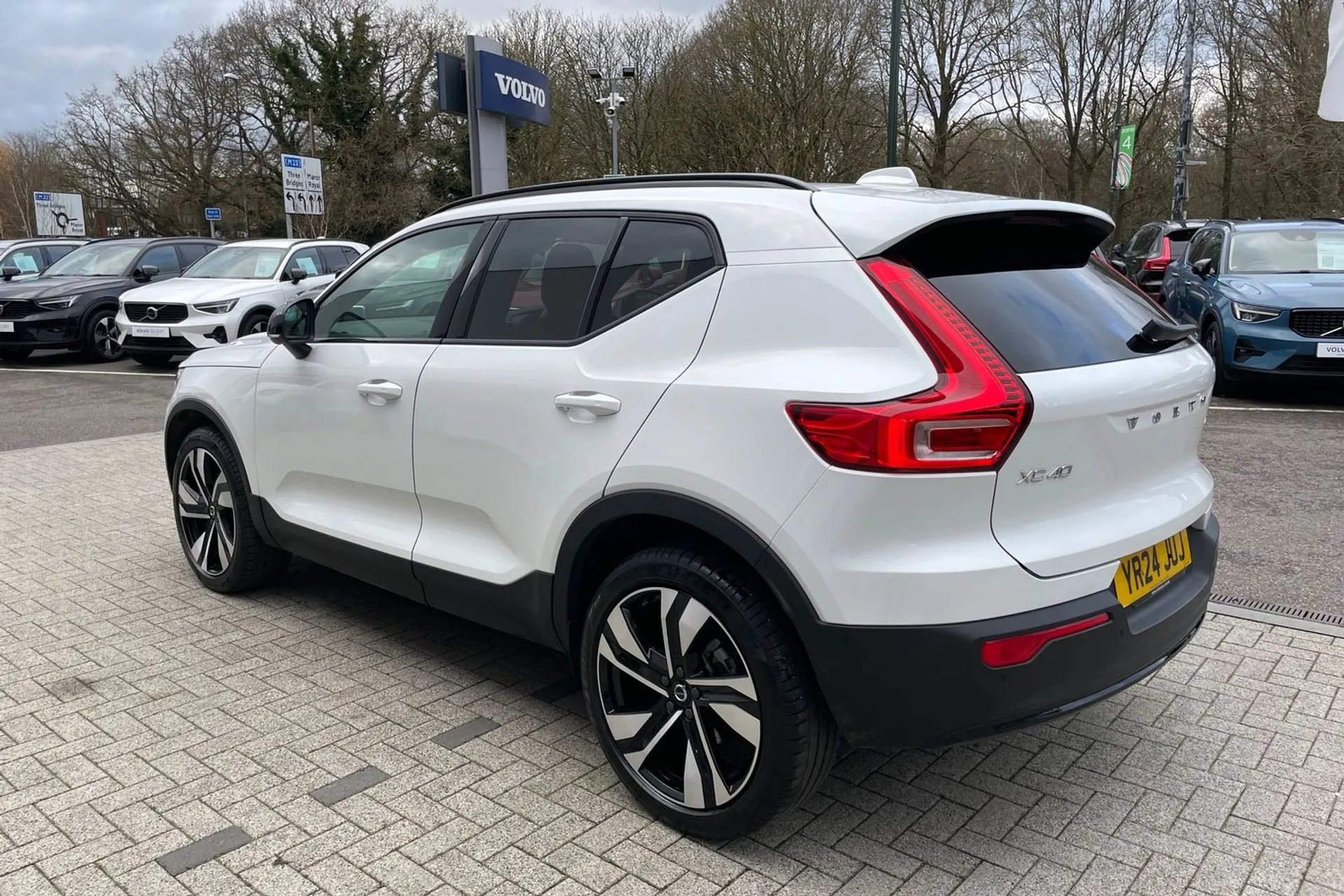 Volvo XC40 thumbnail image number 9