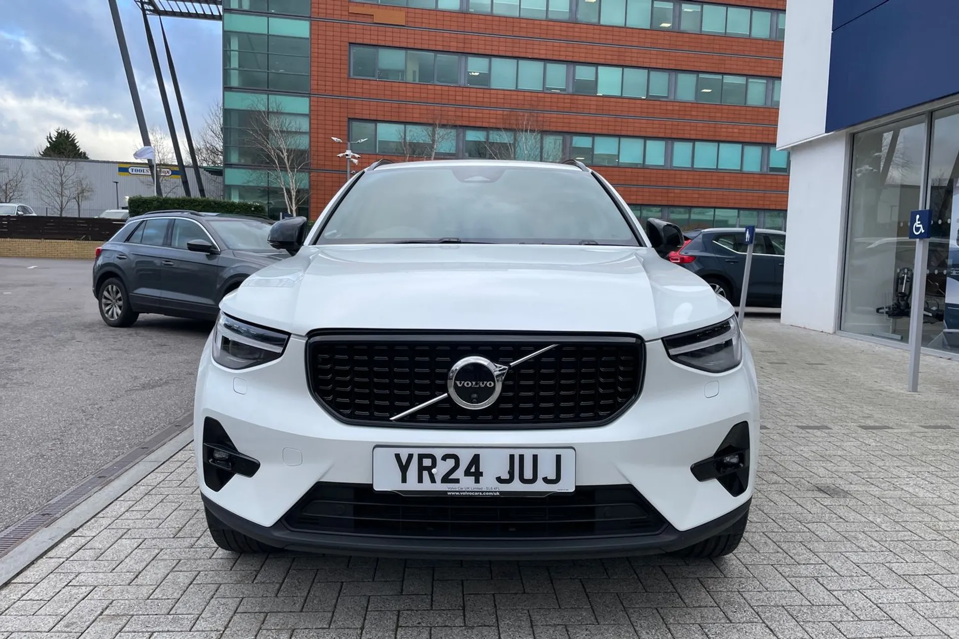 Volvo XC40 thumbnail image number 12