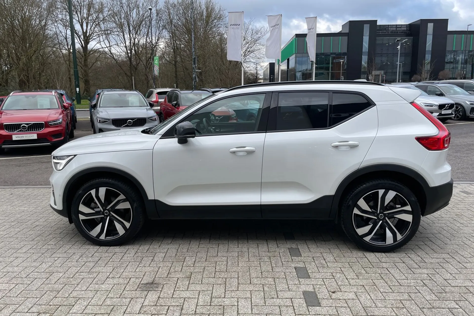 Volvo XC40 thumbnail image number 10