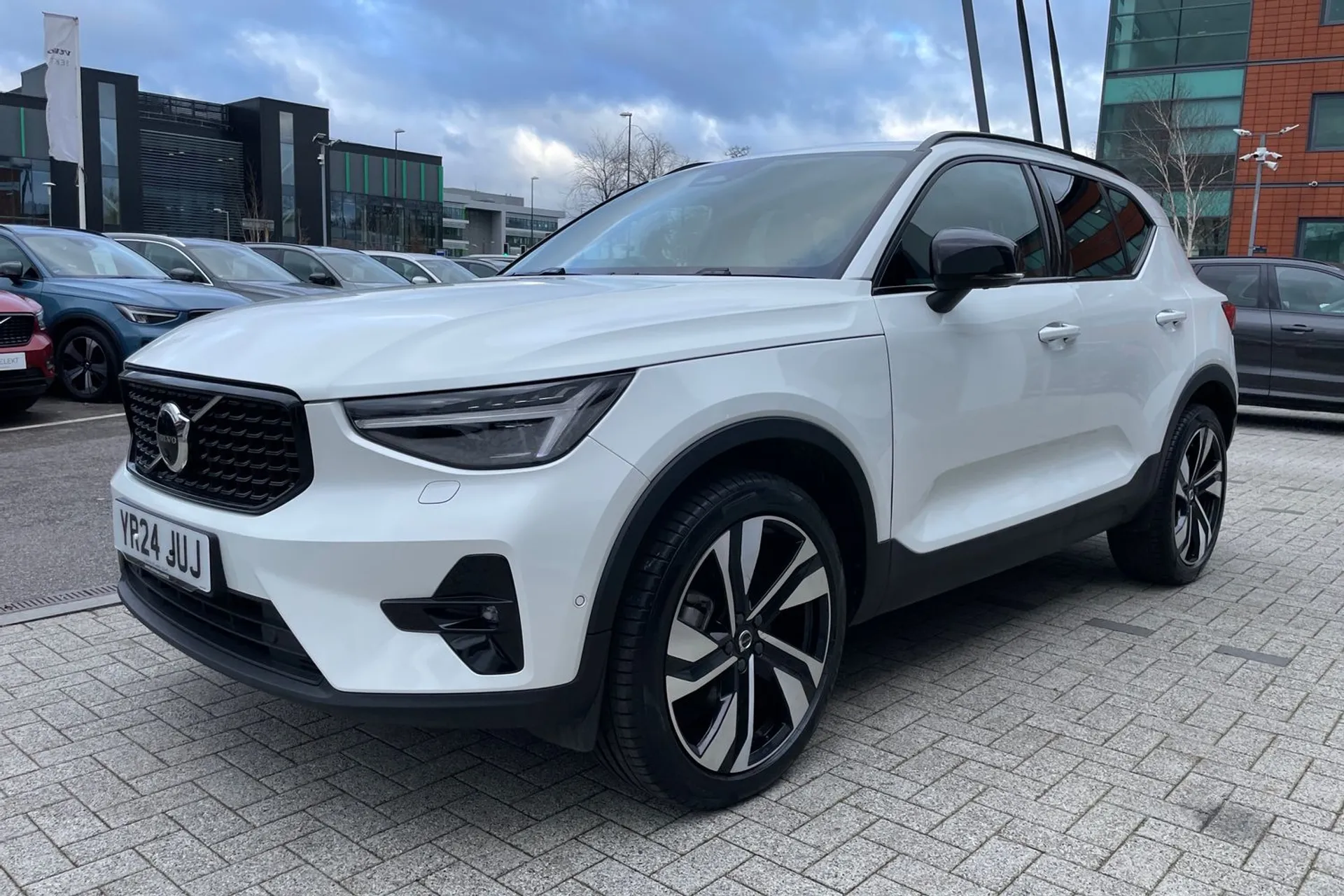 Volvo XC40 thumbnail image number 11