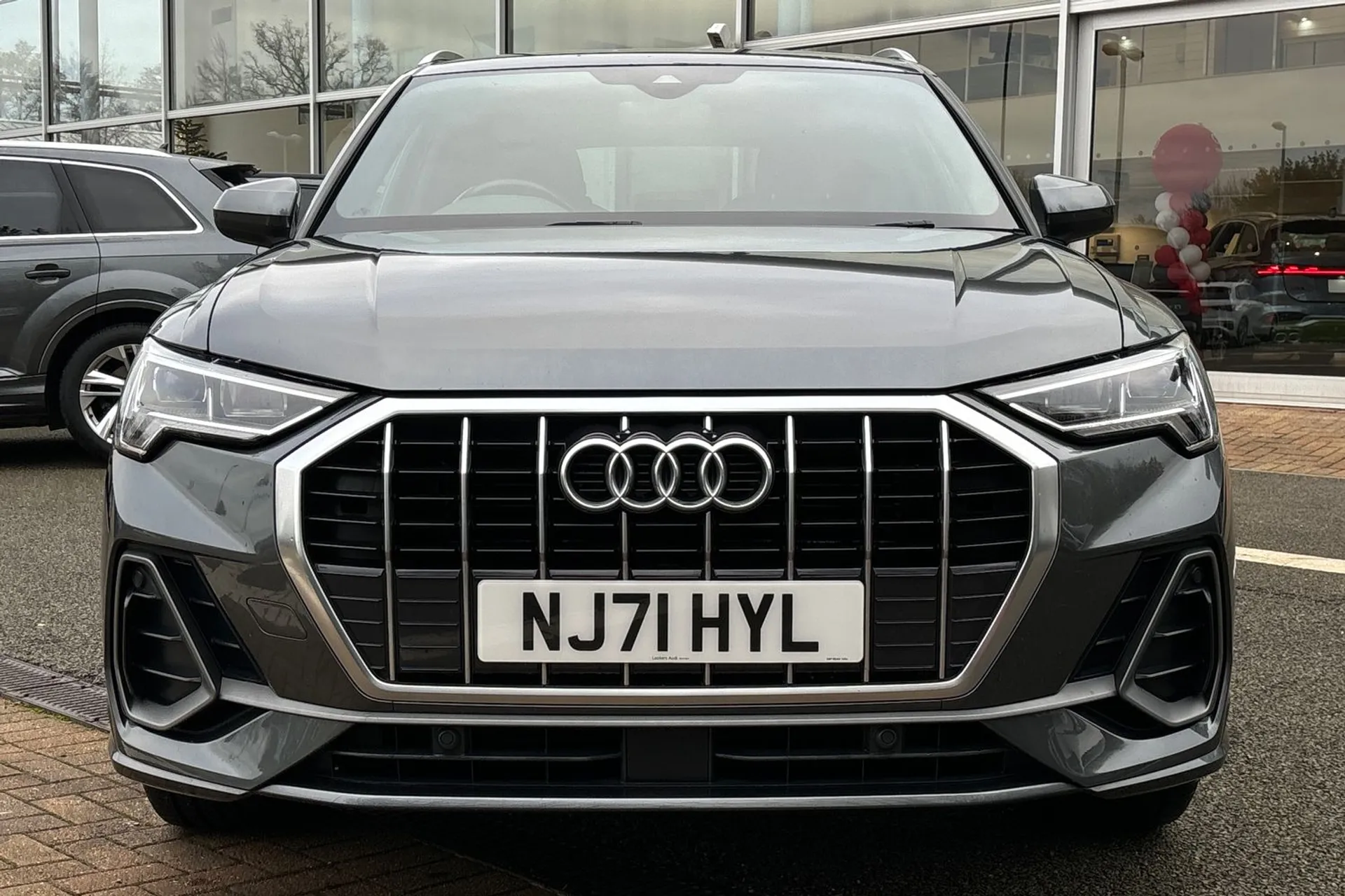 Audi Q3 thumbnail image number 11