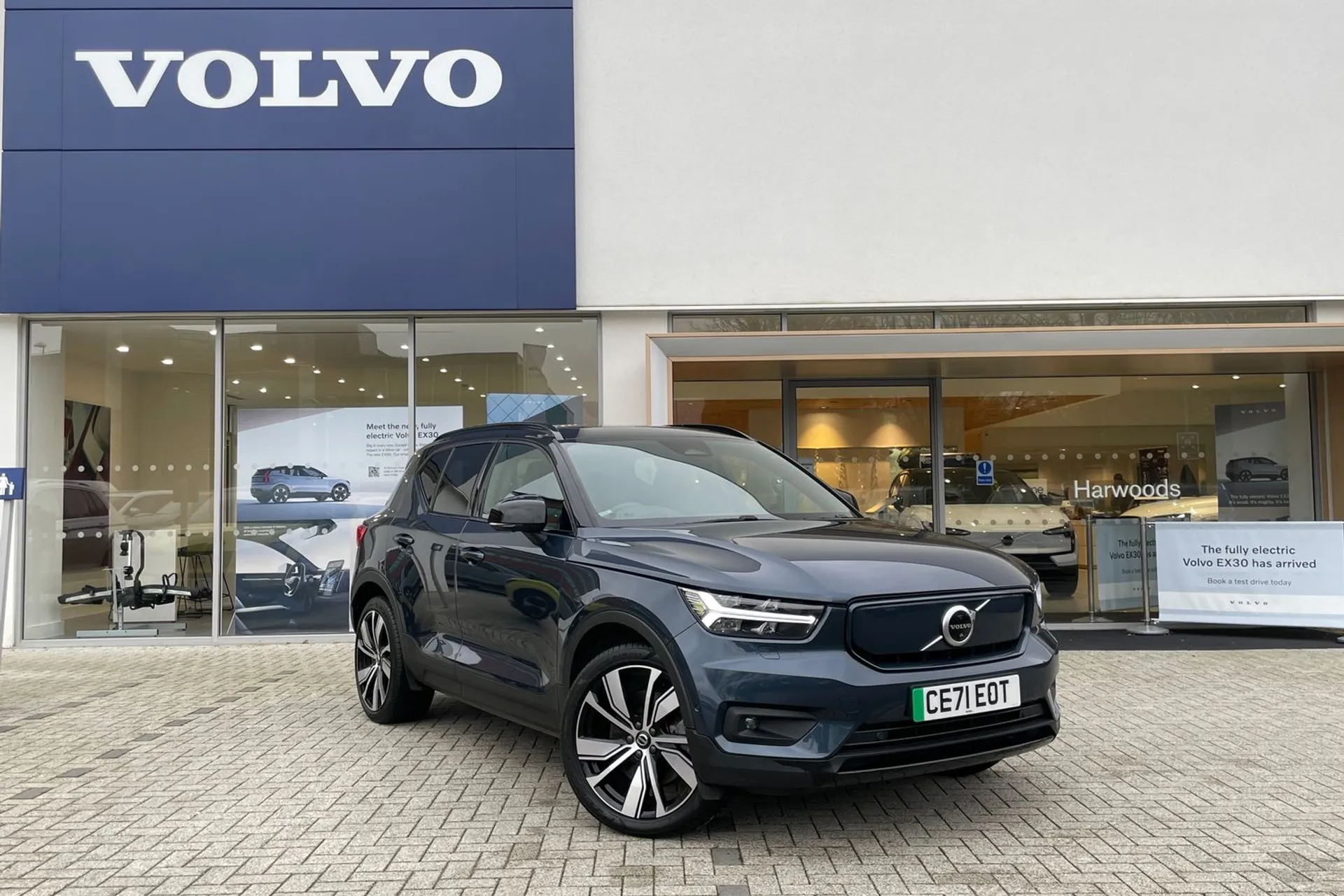 Volvo XC40 focused image