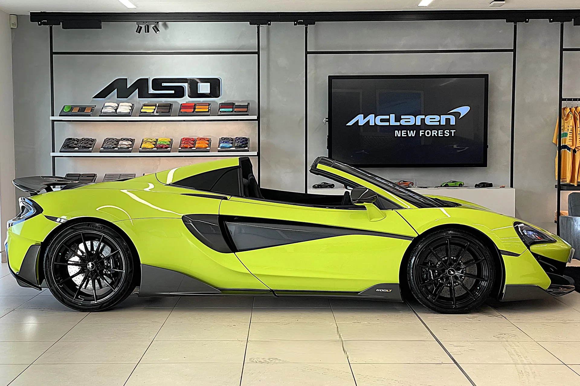 McLaren 600LT thumbnail image number 2