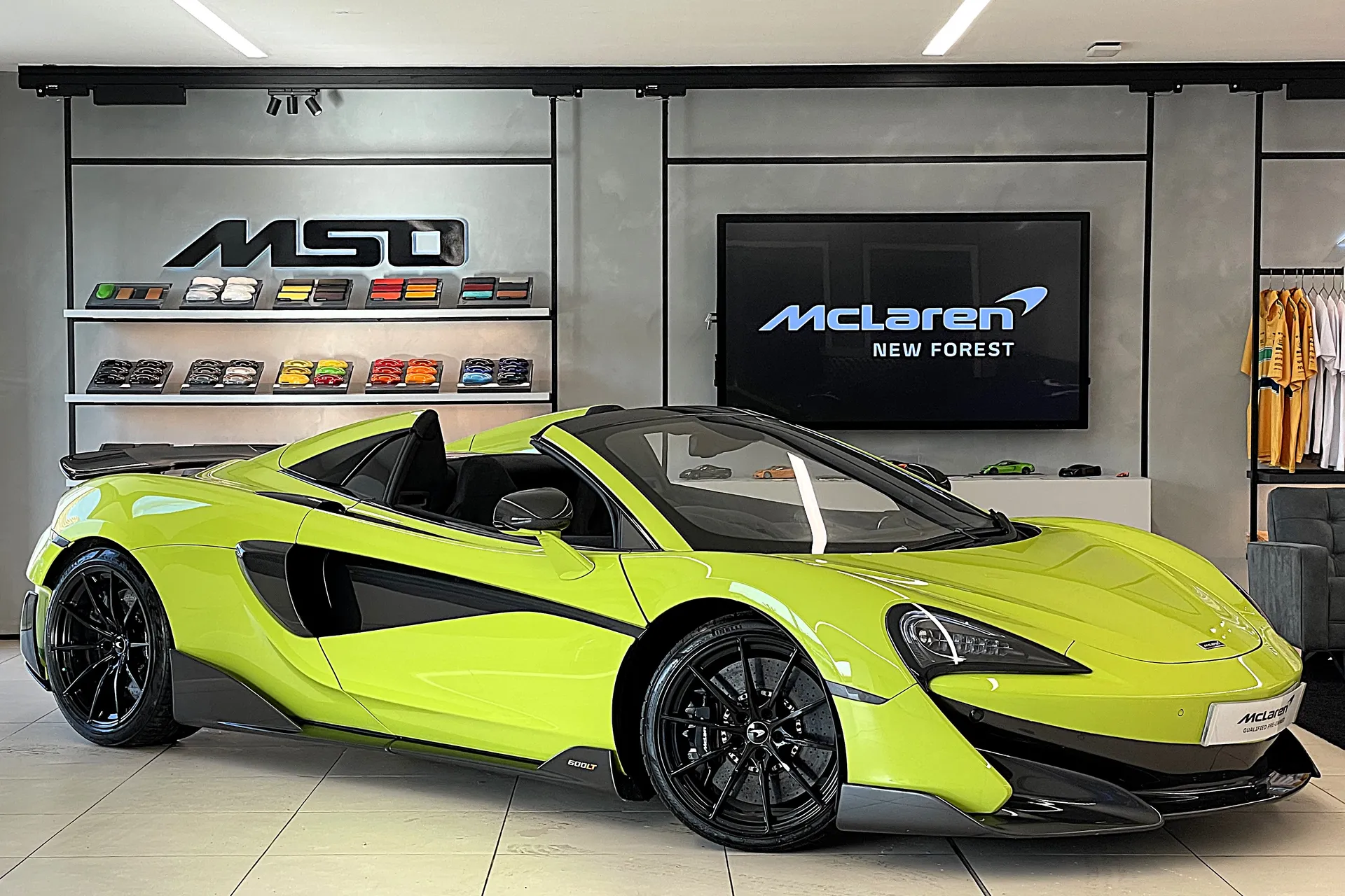 McLaren 600LT focused image