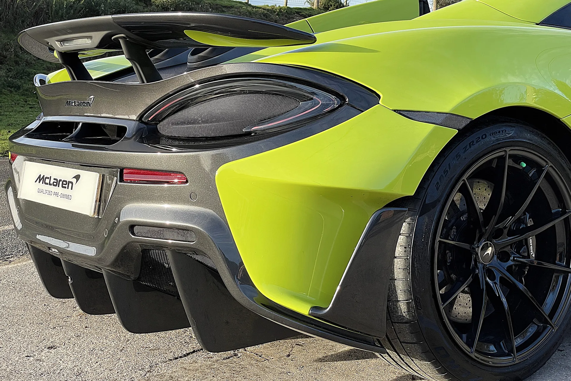 McLaren 600LT thumbnail image number 17