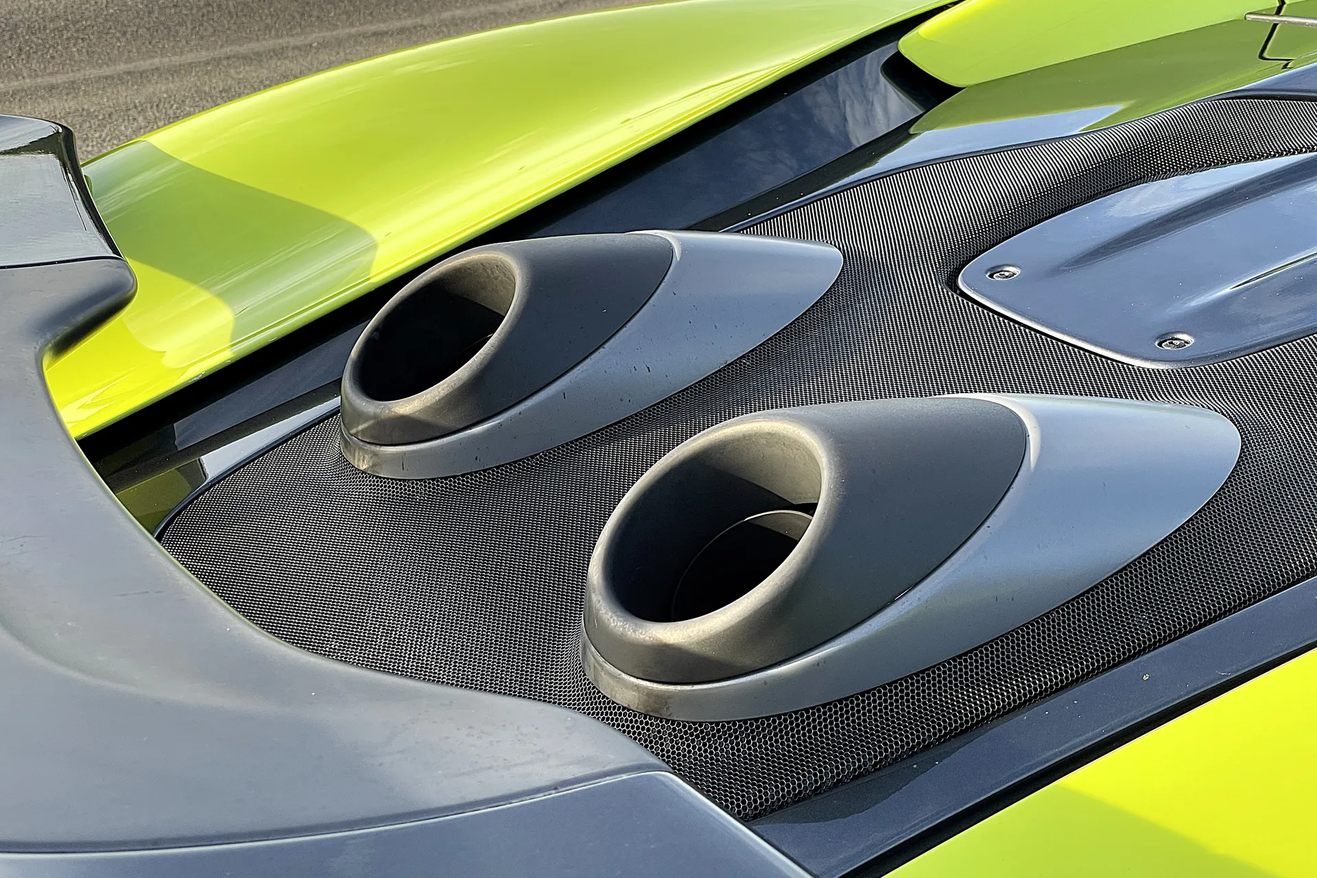 McLaren 600LT thumbnail image number 7