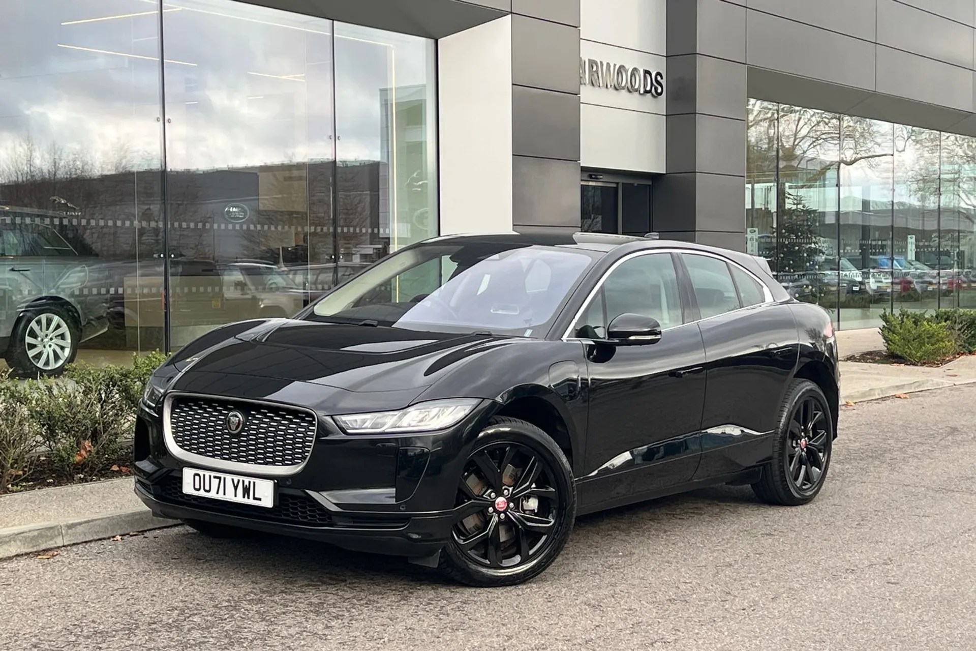 Jaguar I-PACE thumbnail image number 14